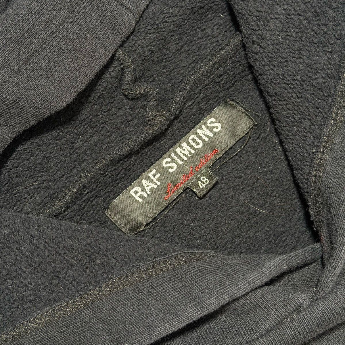 Raf Simons AW03 Raf Simons 'Closer' Limited Edition Hoodie Size US M / EU 48-50 / 2 - 2 Thumbnail