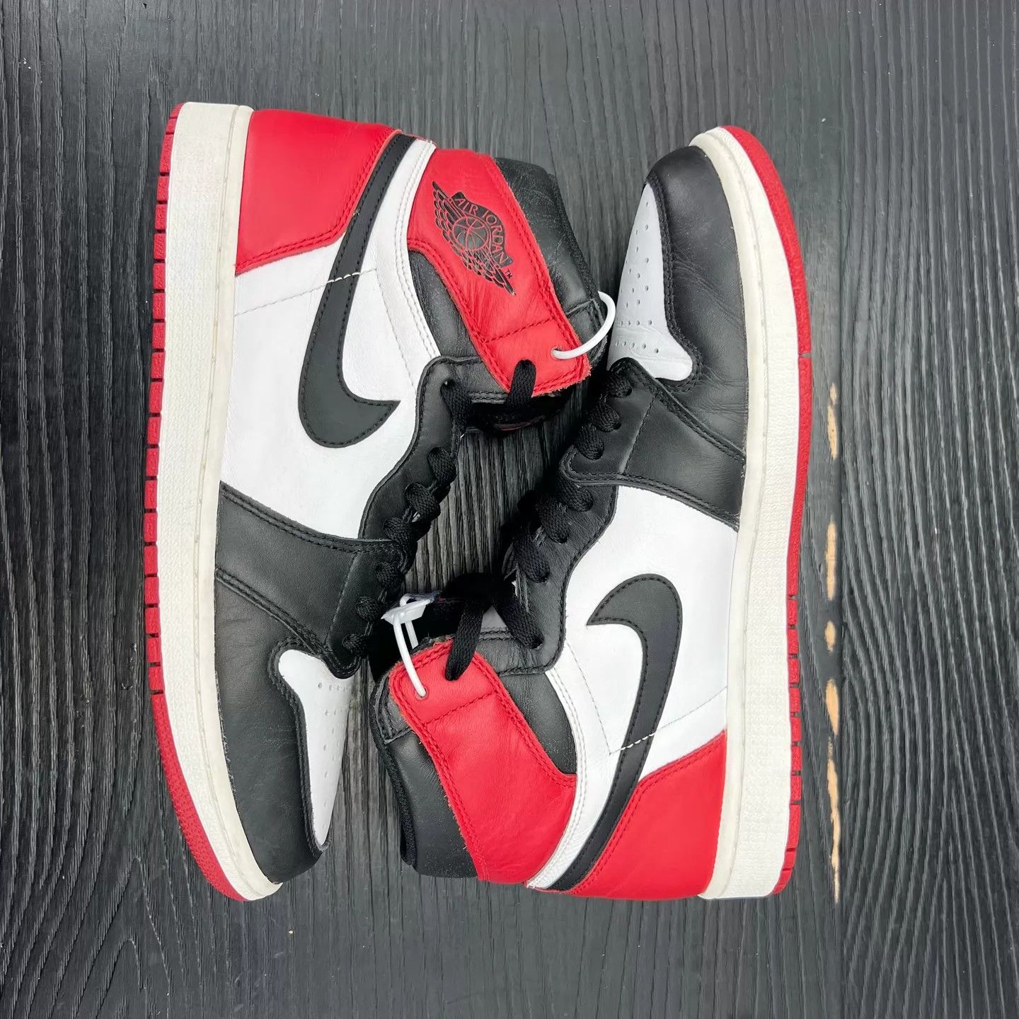 Nike AJ1 Black Toe 44.5 US 1-2 Worn CH7053 Size US 11.5 / EU 44-45 - 7 Thumbnail