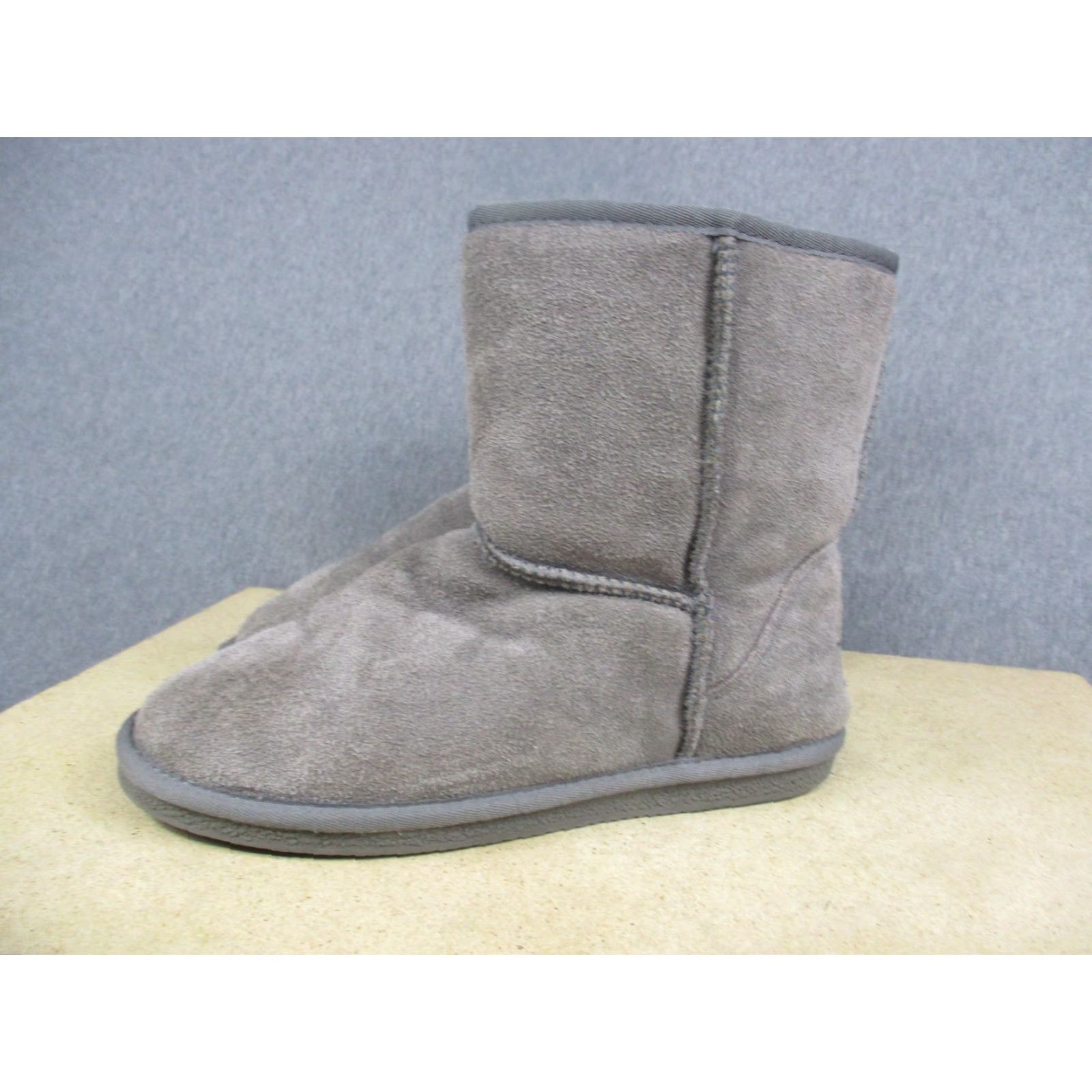 Vintage VINTAGE Beach Feet Boots Womens Size 10 Gray Suede Sheepskin Lined Mid Calf Winter Size US 10 / IT 40 - 3 Thumbnail