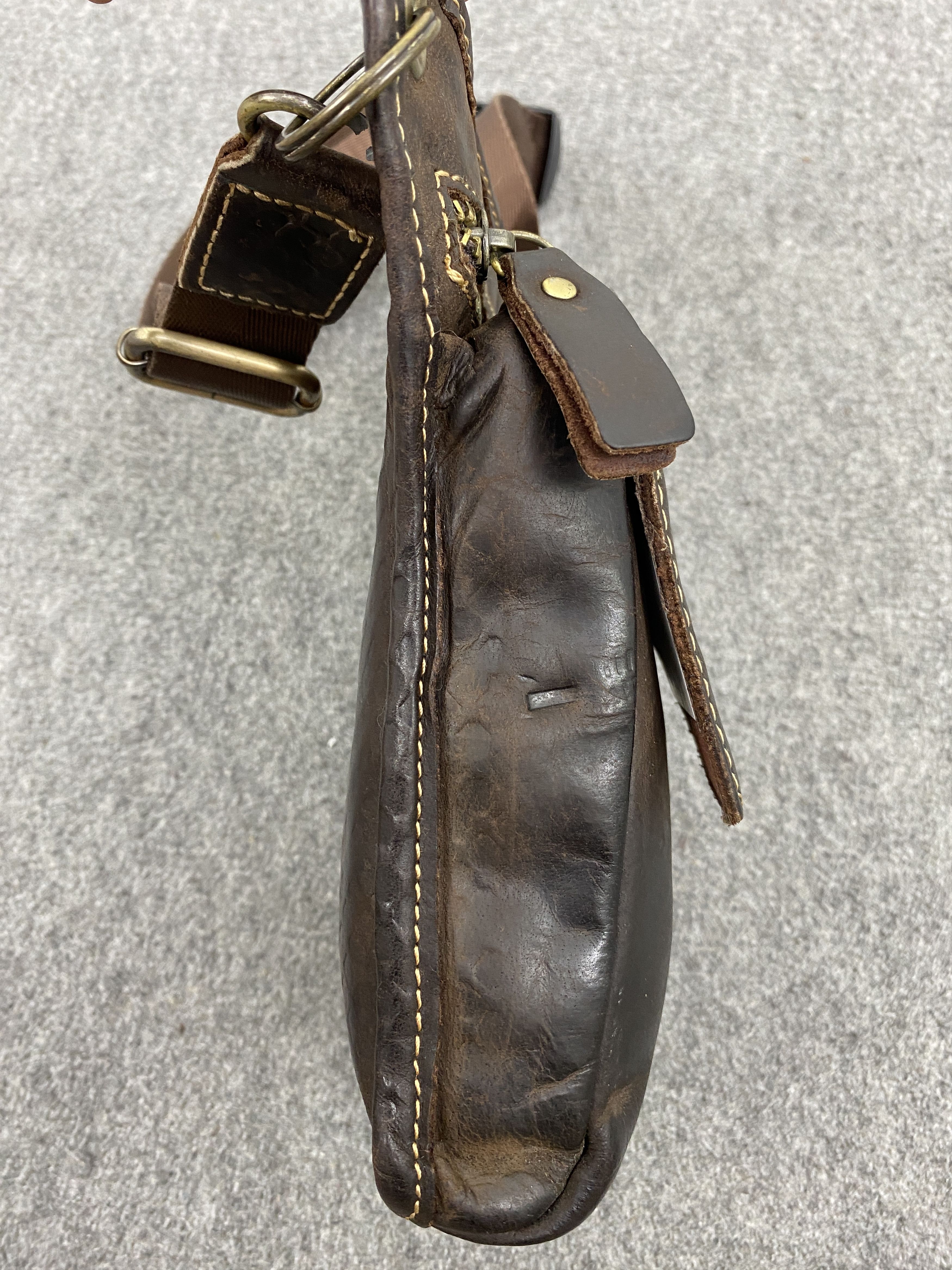 If Six Was Nine Vintage Japanese Brand Leather Sling Bag BG0113 Size ONE SIZE - 7 Thumbnail