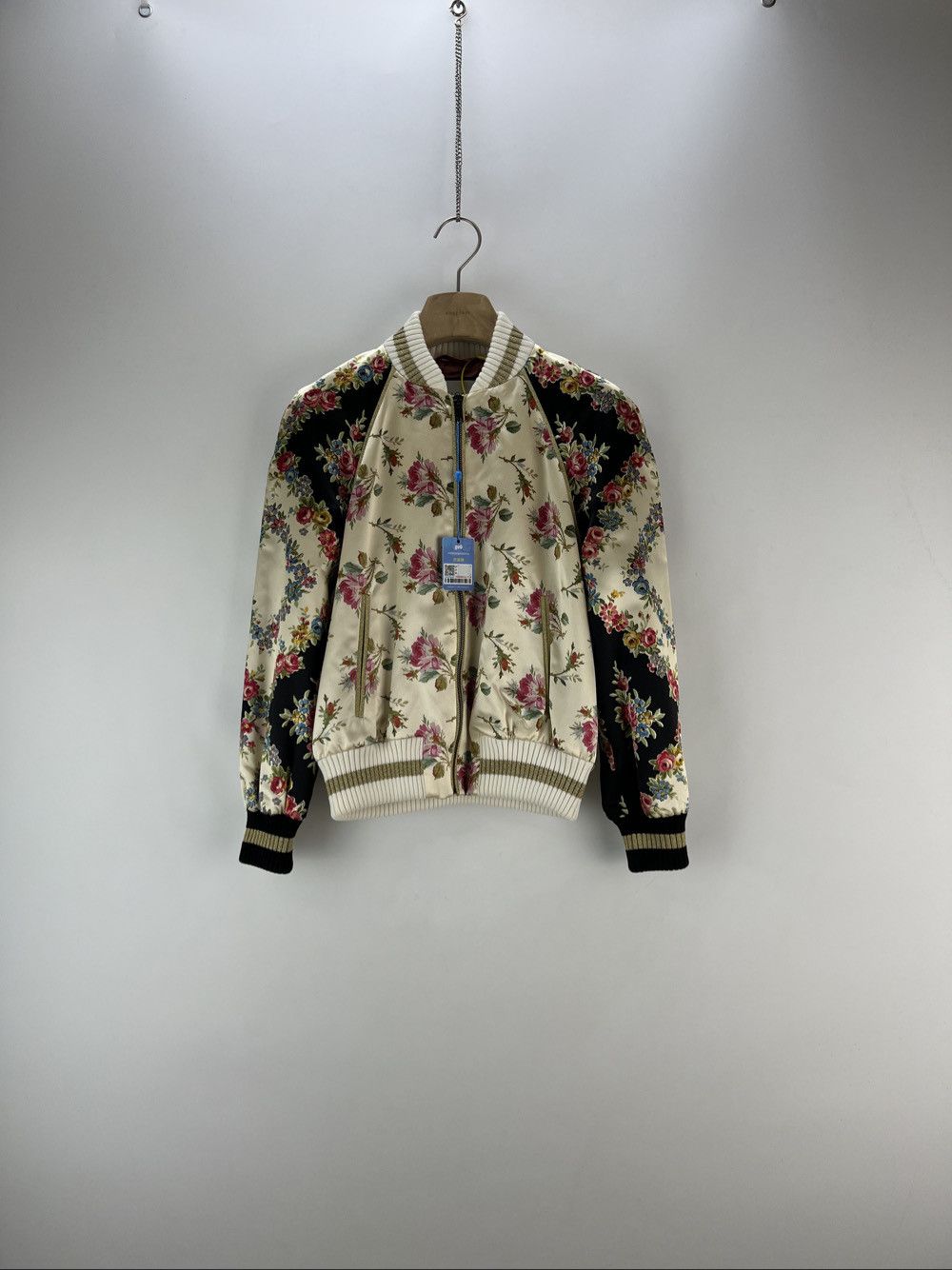 Gucci Gucci Floral Sequin Guccification Bomber Jacket Size 38 Size XS / US 0-2 / IT 36-38 - 1 Thumbnail