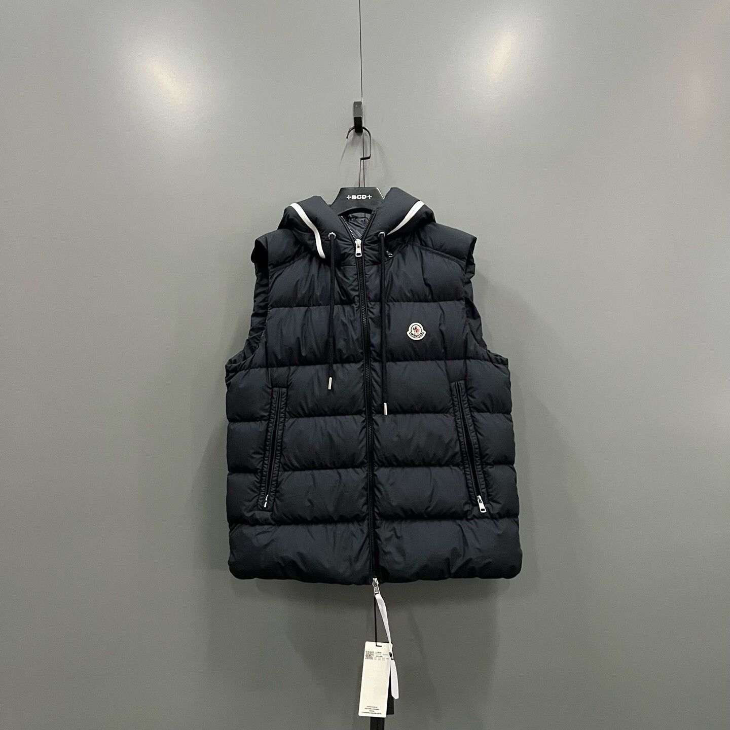 Moncler Moncler Down Vest xxs Men Size US XXS / EU 40 - 1 Thumbnail
