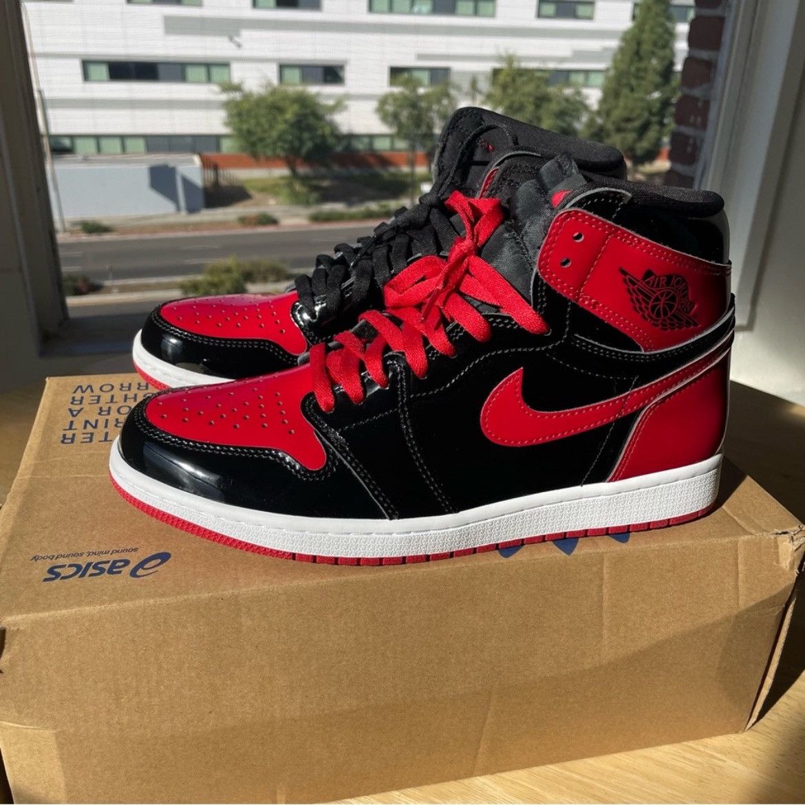 Air Jordan 1 Retro High OG Patent Bred