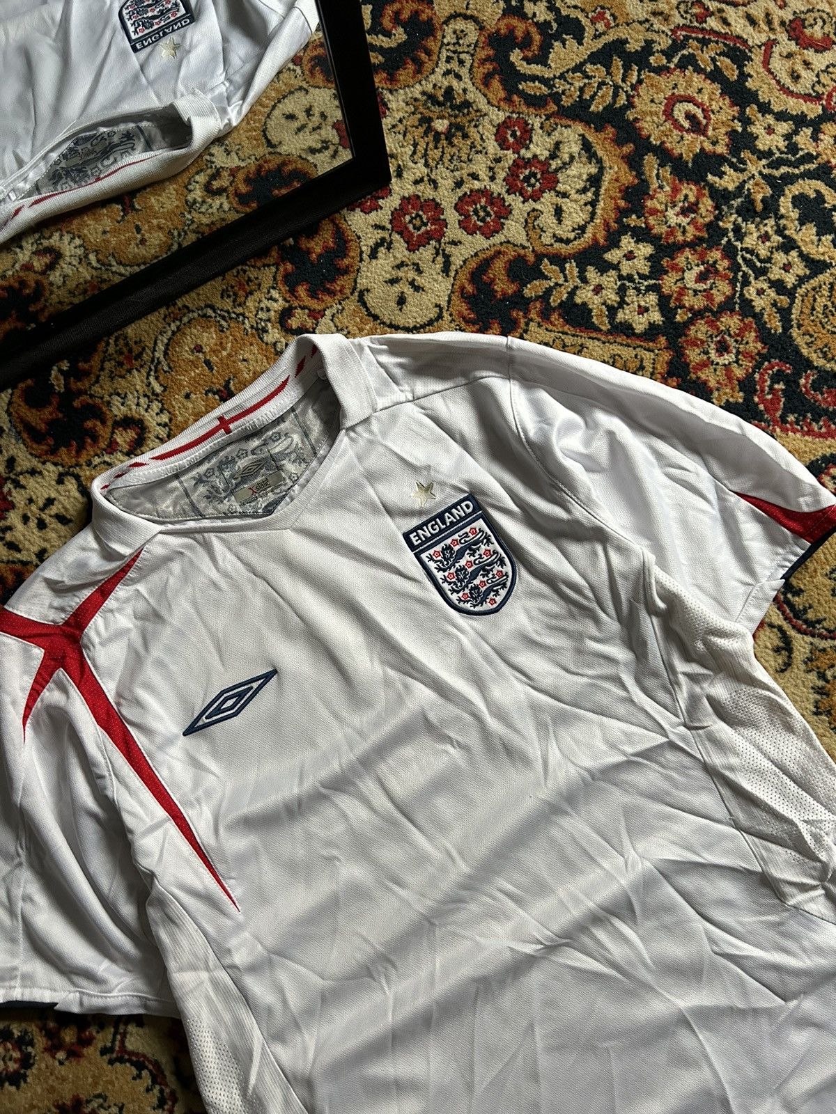 Umbro Umbro England 2005/07 home soccer jersey vintage Size US M / EU 48-50 / 2 - 2 Thumbnail