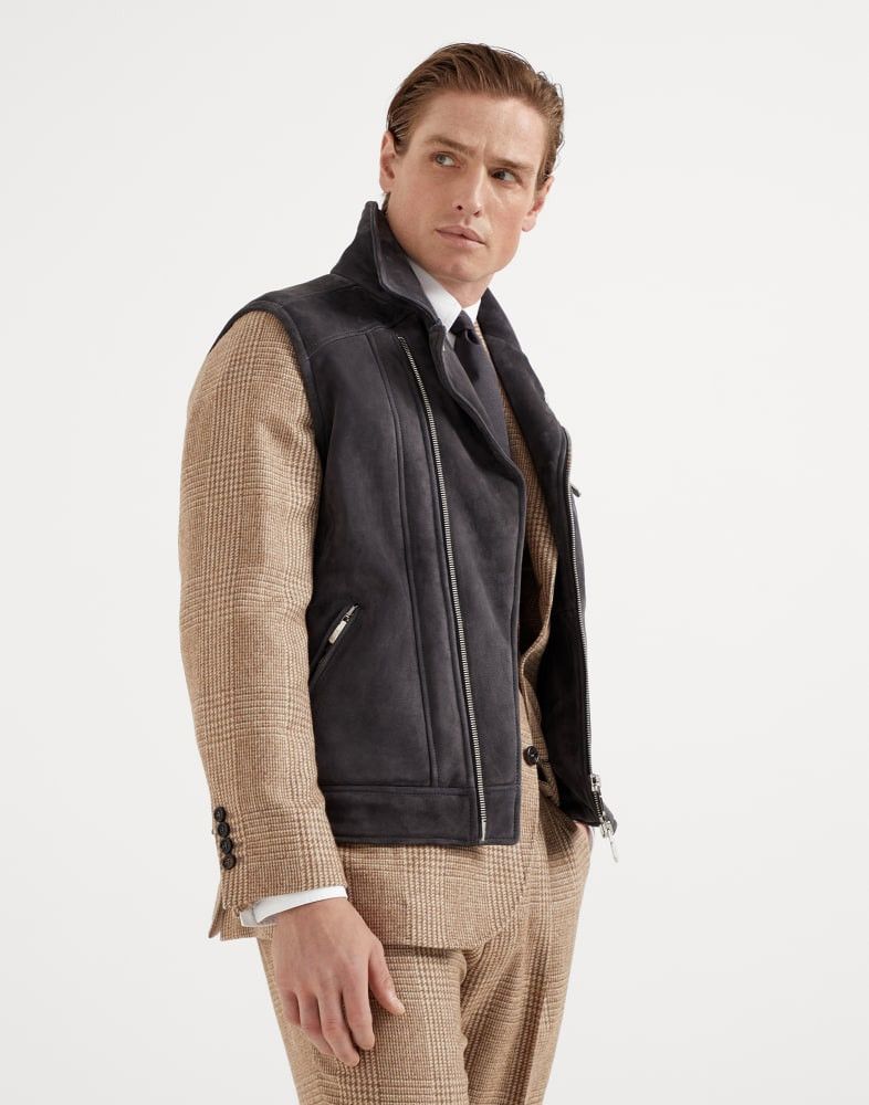 Brunello Cucinelli o1w1db10925 Fur Vest in Black Size US XL / EU 56 / 4 - 1 Thumbnail