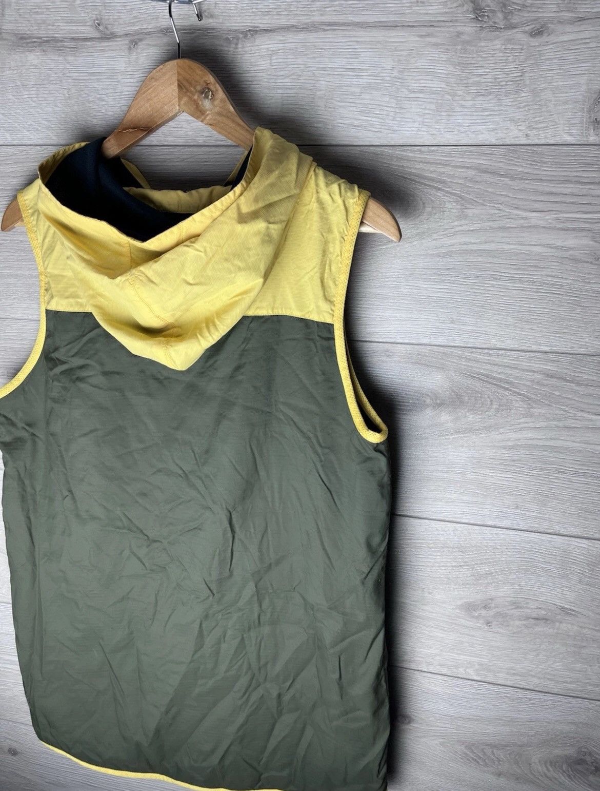 Other MENS vest vintage Nike nylon drill size S Dri-fit Y2K Size US L / EU 52-54 / 3 - 9 Thumbnail
