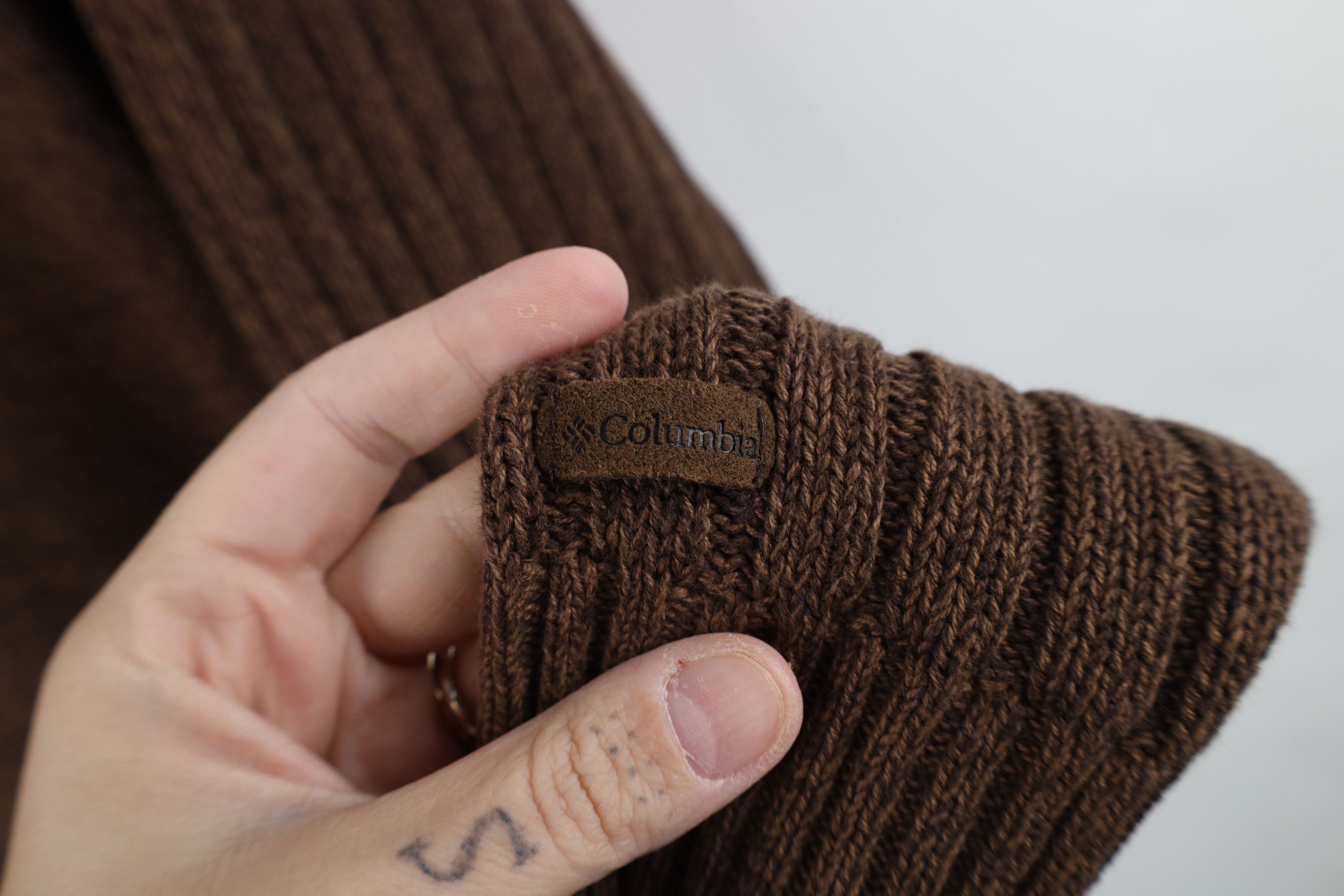 Columbia Vintage Columbia Ribbed Knit V-Neck Sweater Heather Brown Size US M / EU 48-50 / 2 - 4 Thumbnail