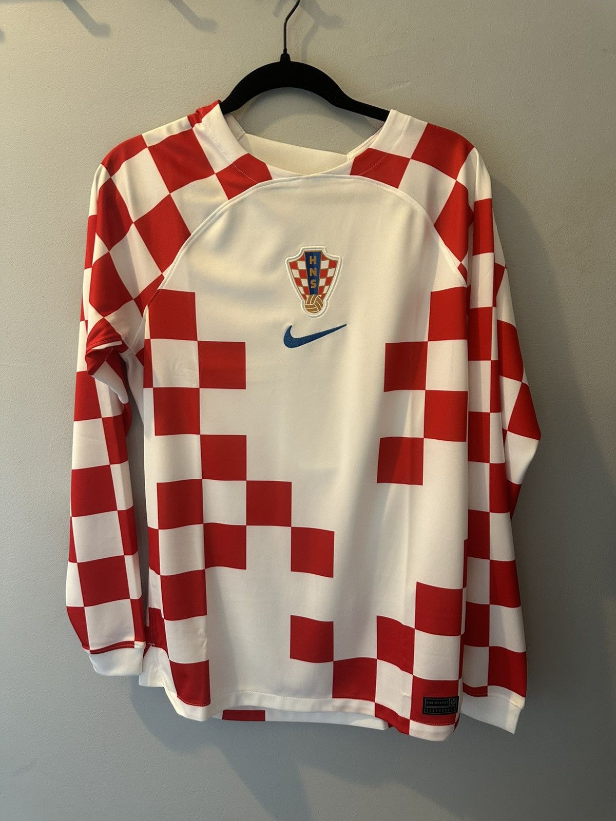 Nike Nike Croatia 2022/23 Home Long Sleeve Jersey Hrvatska Size US S / EU 44-46 / 1 - 1 Thumbnail