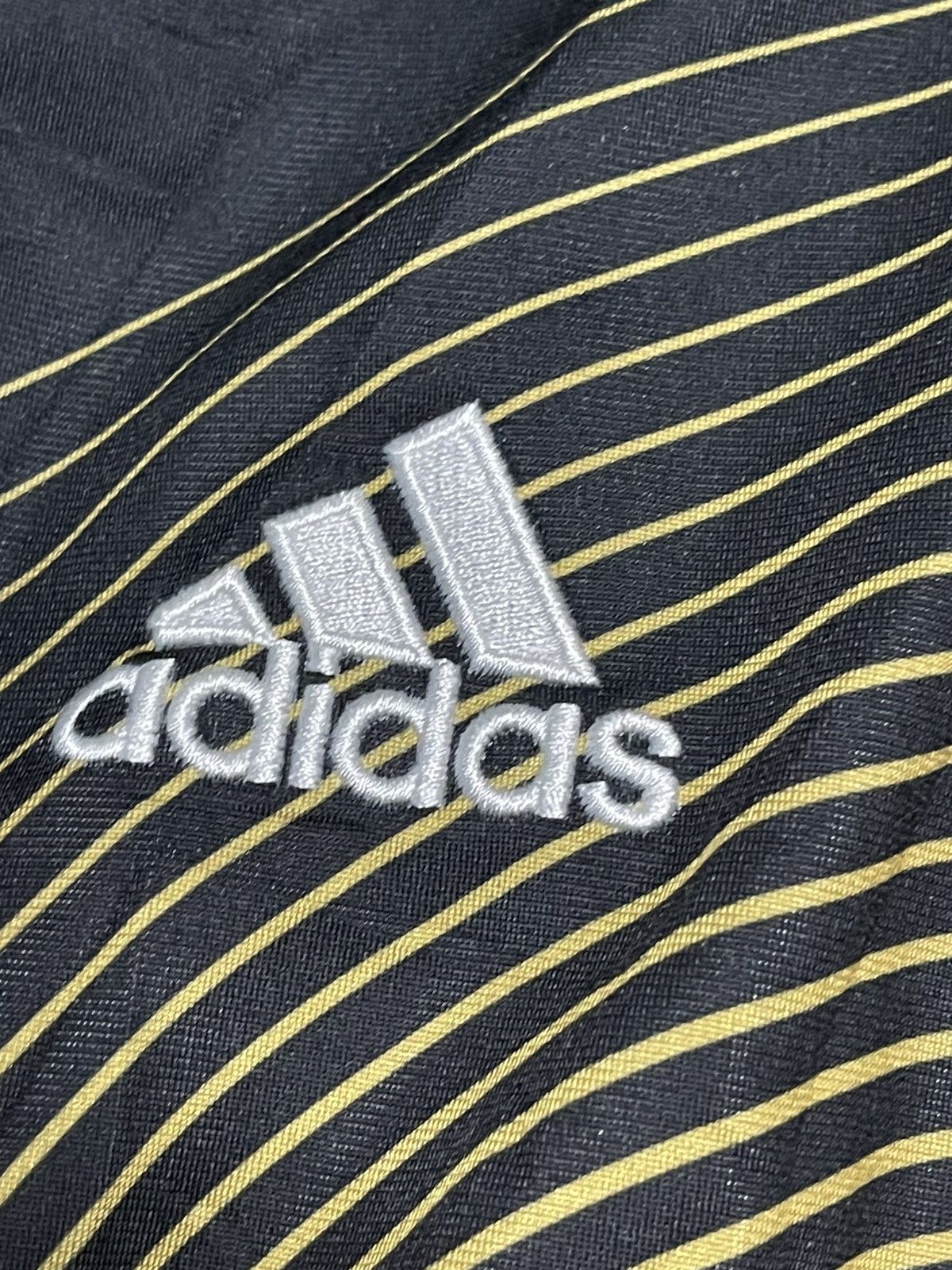 Adidas VTG Adidas Predator 2006 Black/Gold Soccer Track Jacket Size US L / EU 52-54 / 3 - 8 Thumbnail