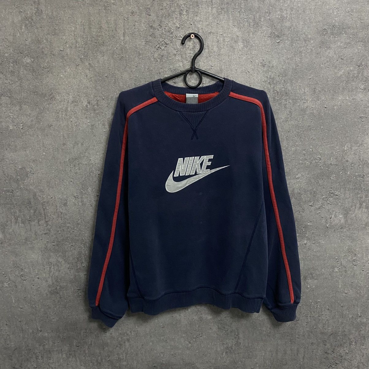 Nike Vintage Nike Sweatshirt Big Logo Y2K Streetwear Size US S / EU 44-46 / 1 - 1 Thumbnail