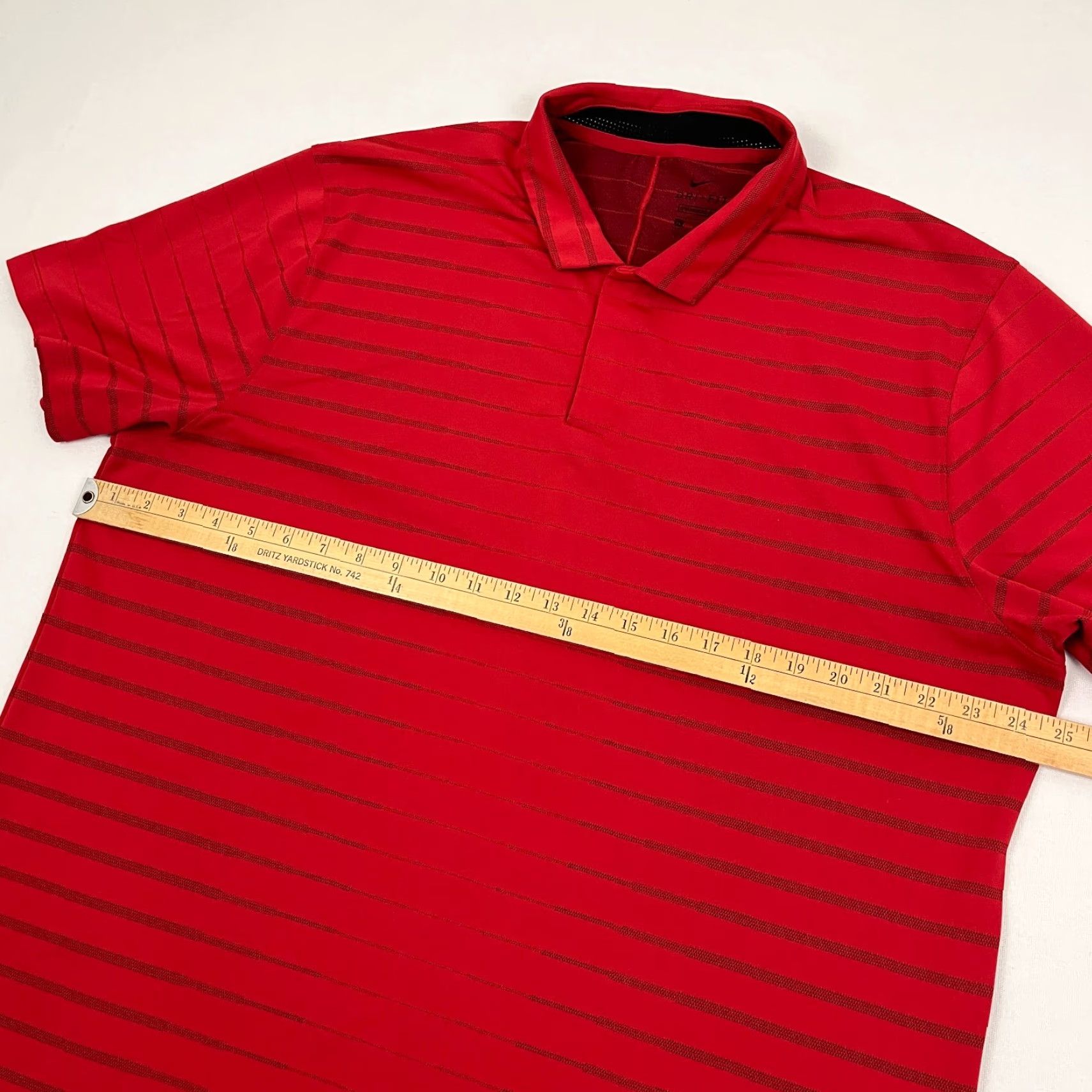 Nike **Nike Tiger Woods Dri-Fit Golf Shirt Mens XL Red Snap Collar** User: Nike Tiger Woods Dri-Fit Golf Shirt Mens XL Red Snap Collar Size US XL / EU 56 / 4 - 6 Thumbnail