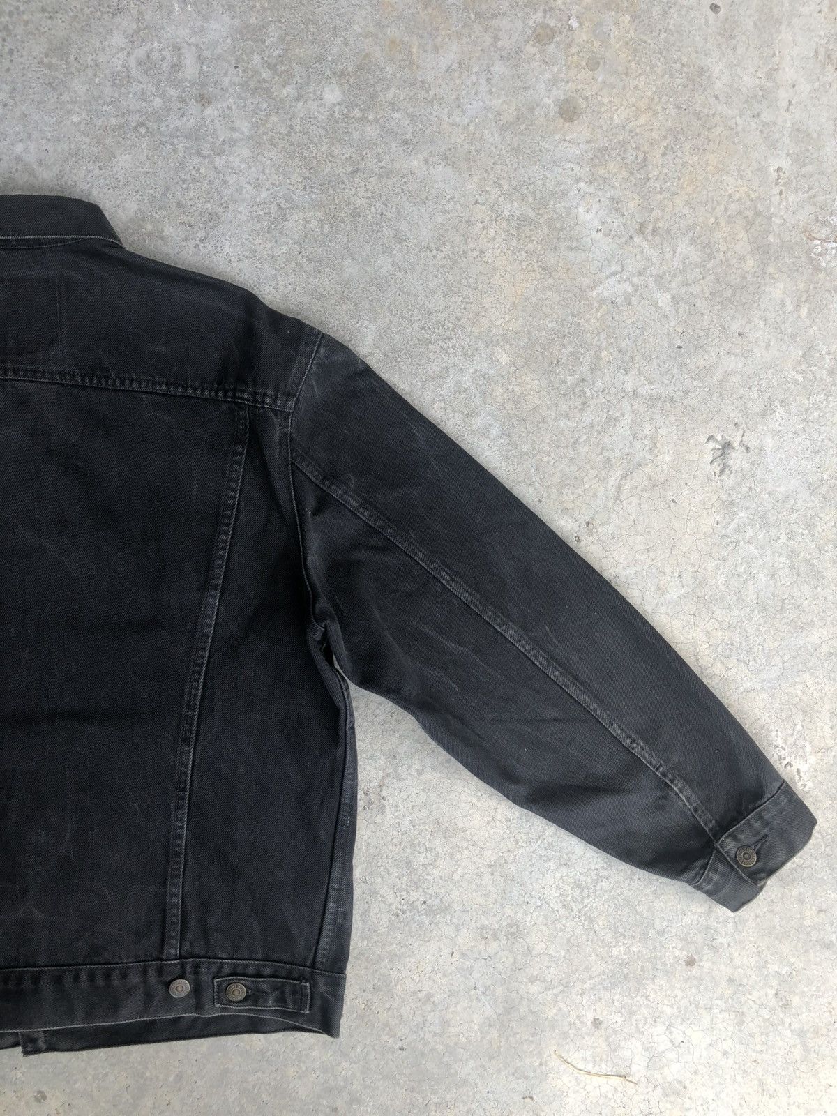 Levi's Vintage Levi’s Denim Jacket Distressed Size US L / EU 52-54 / 3 - 9 Thumbnail