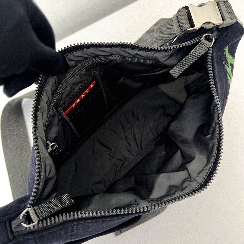 Prada Prada Sports woosh patch messenger bag Size ONE SIZE - 9 Thumbnail