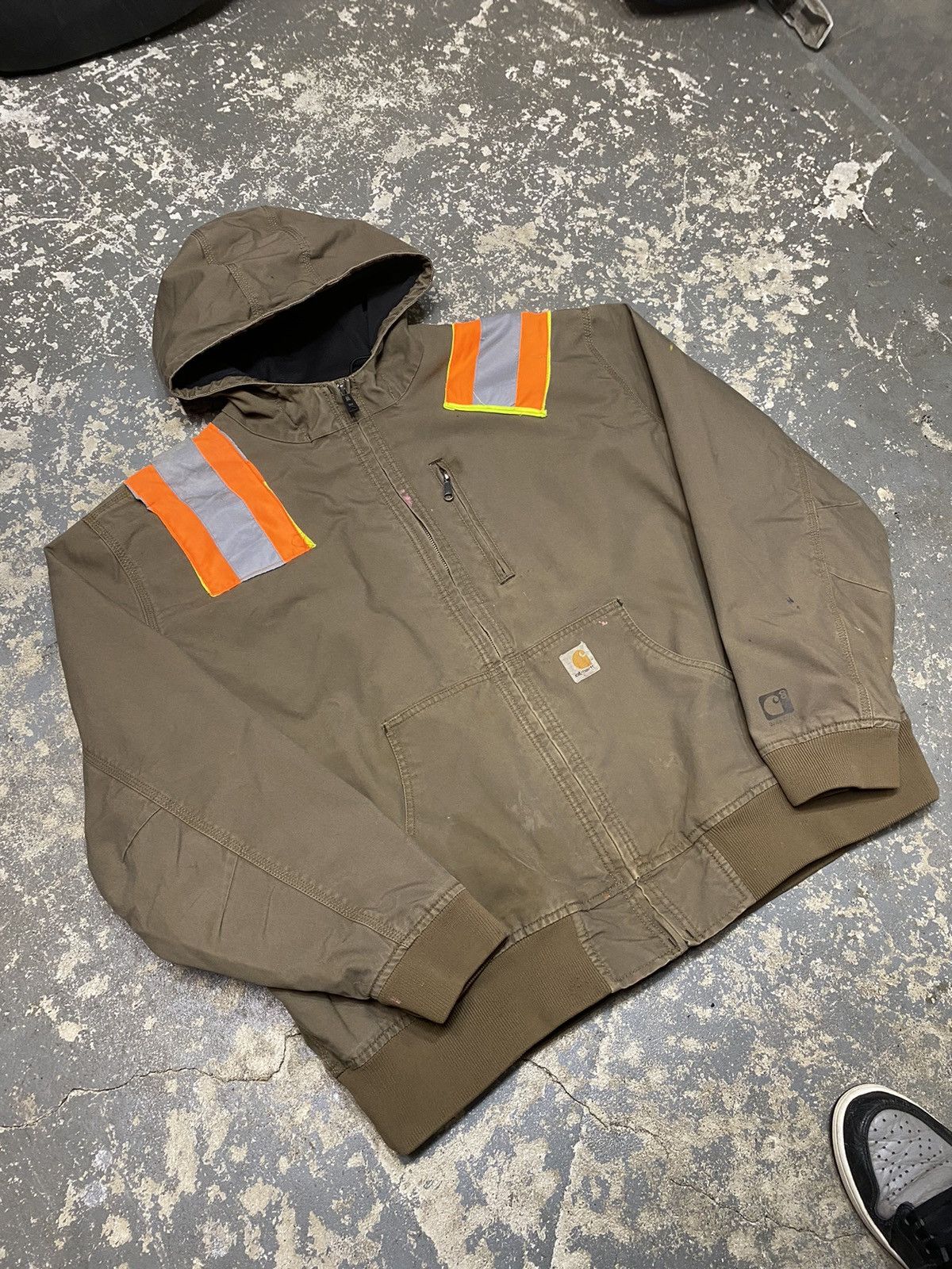 Carhartt × Vintage Vintage Carhartt Tan Reflective Hooded Active Jacket Size US XXL / EU 58 / 5 - 7 Thumbnail
