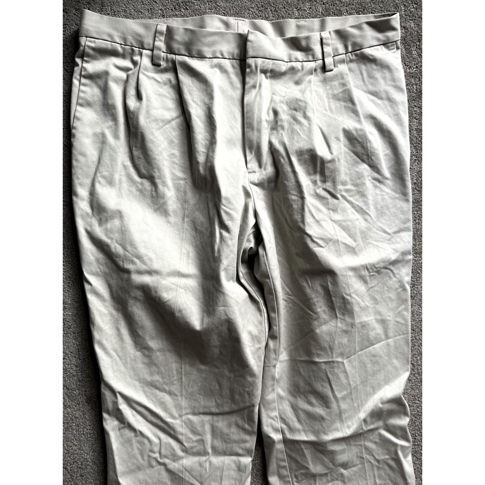 Dockers DOCKERS D3 Classic Fit Pleated Dress Pants 36x30 Beige Mens Pants Chinos 100% Cotton Regular Inseam 30in"} Size US 36 / EU 52 - 4 Thumbnail