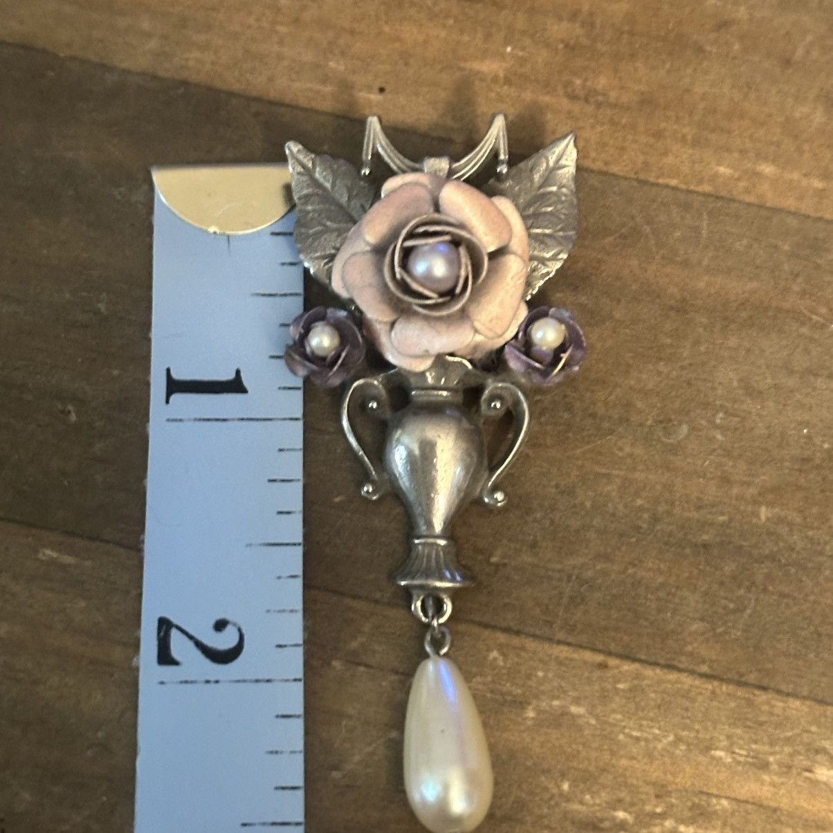 Vintage Vintage Victorian pink rose in a vase brooch Size ONE SIZE - 2 Thumbnail