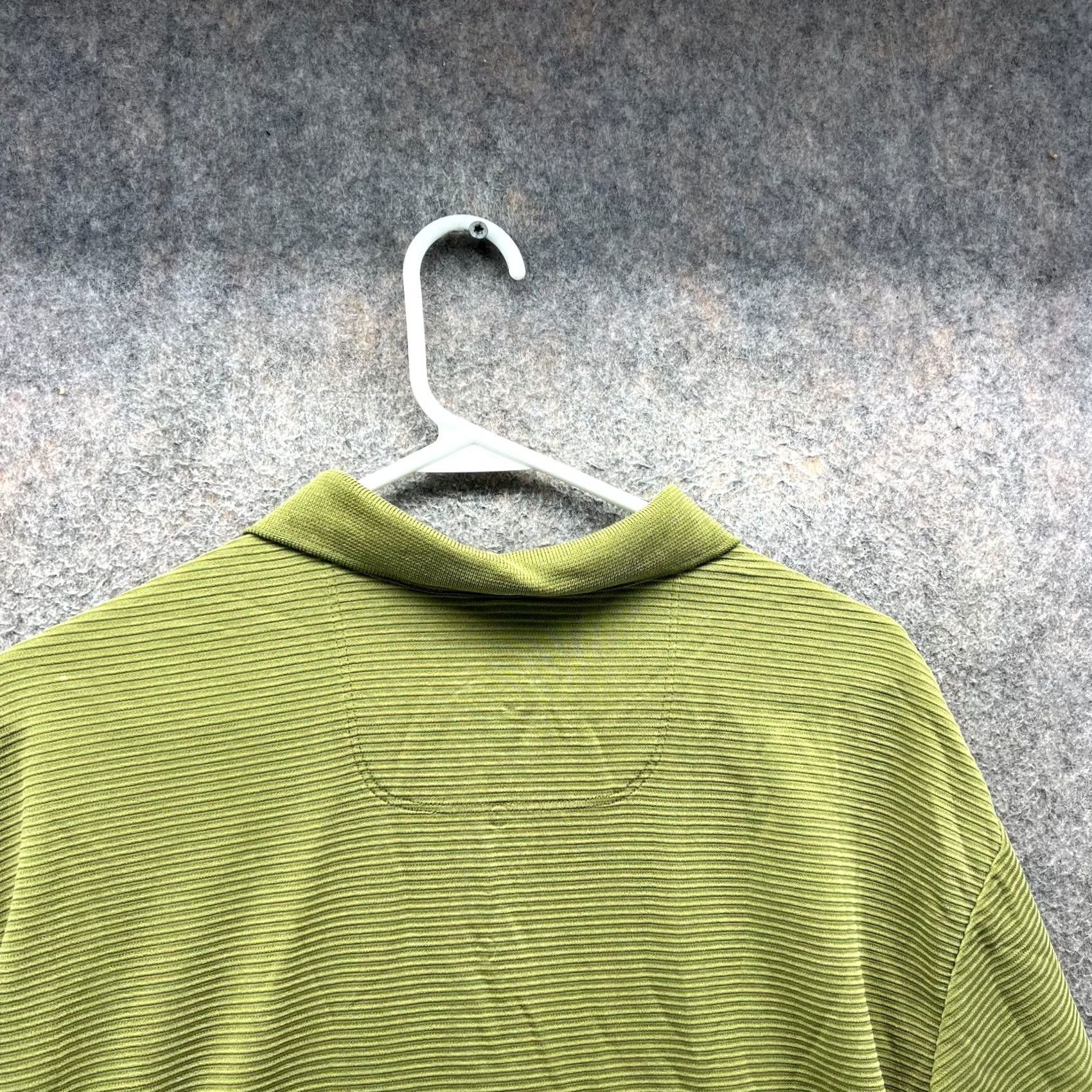 Tommy Bahama Tommy Bahama Polo Shirt Mens XL Green Solid Short Sleeve Button Neckline Collared Regular Fit Shirt Polo Size 46R - 6 Thumbnail