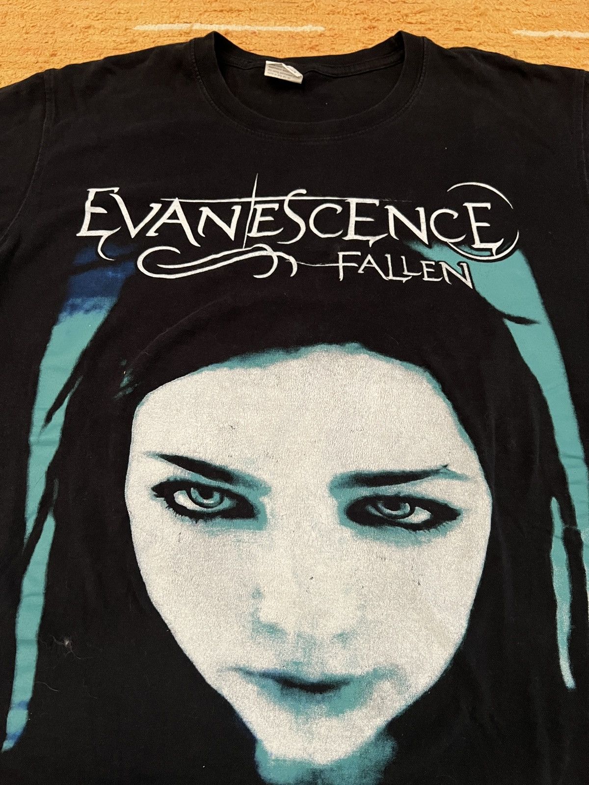 Band Tees Vintage 00’s Evanescence Fallen Tour 2003 Tshirt Size US L / EU 52-54 / 3 - 4 Thumbnail