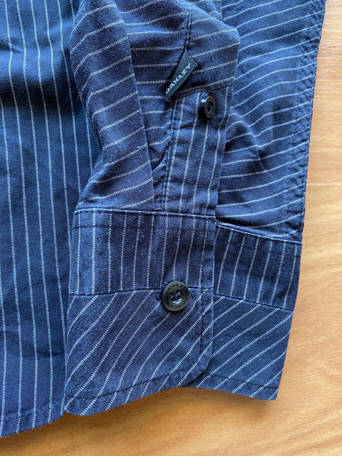 Oakley Oakley Pinstripe Patchwork Assymetric Button Up Shirt Size US M / EU 48-50 / 2 - 15 Thumbnail