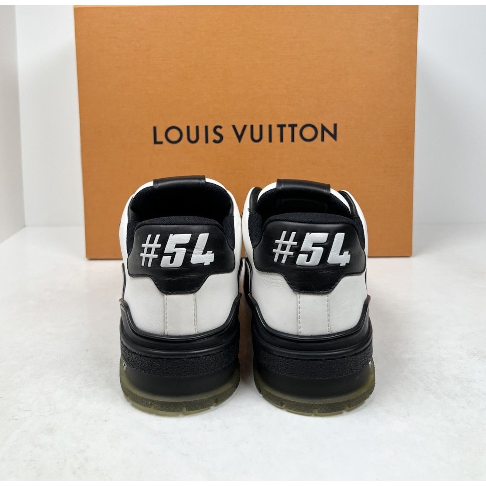 Louis Vuitton Size 6.5LV/7.5US - Louis Vuitton Trainer White Size US 7.5 / EU 40-41 - 4 Thumbnail