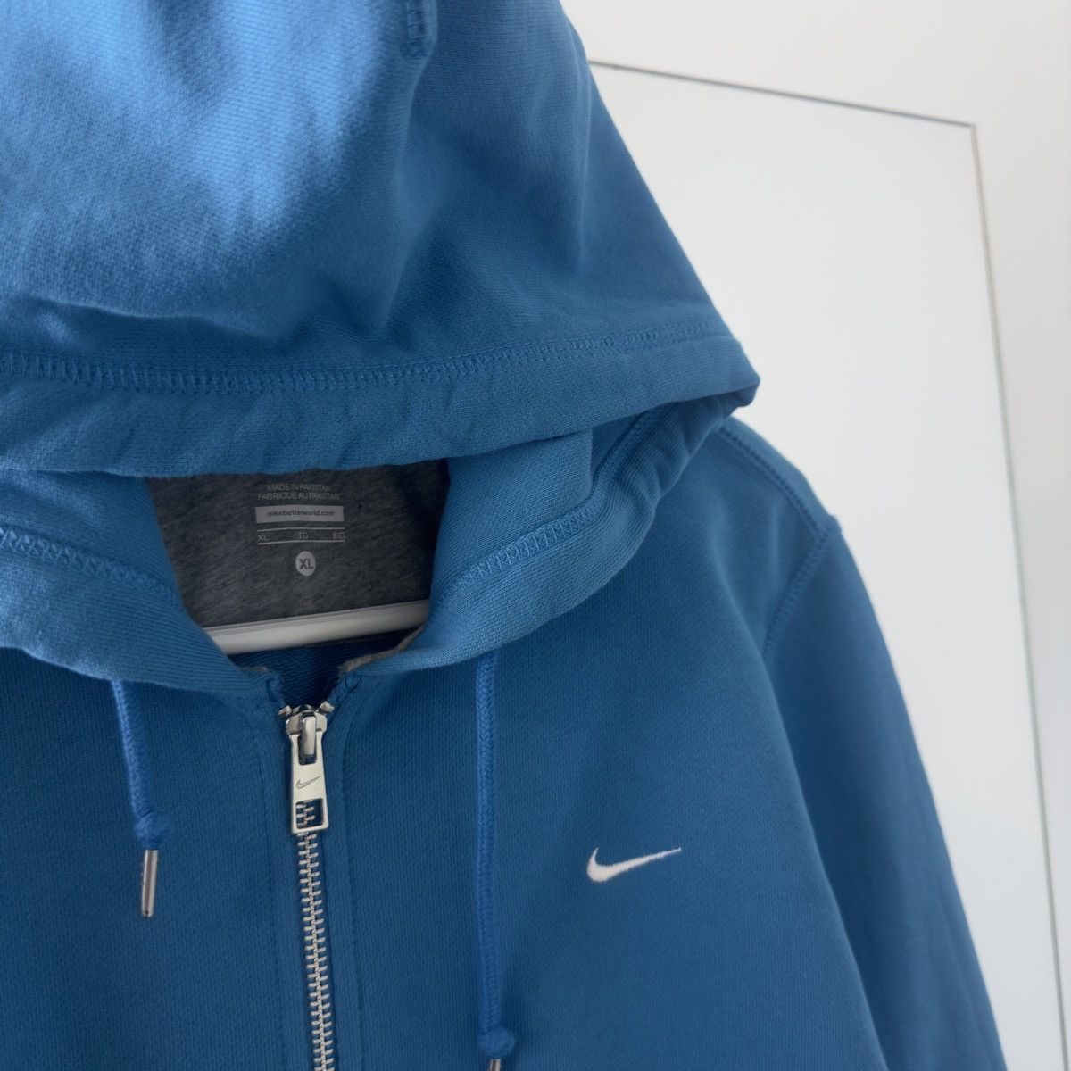 Nike Nike Vintage Zip Up Hoodie Mini Swoosh Y2K Style Size US XL / EU 56 / 4 - 2 Thumbnail