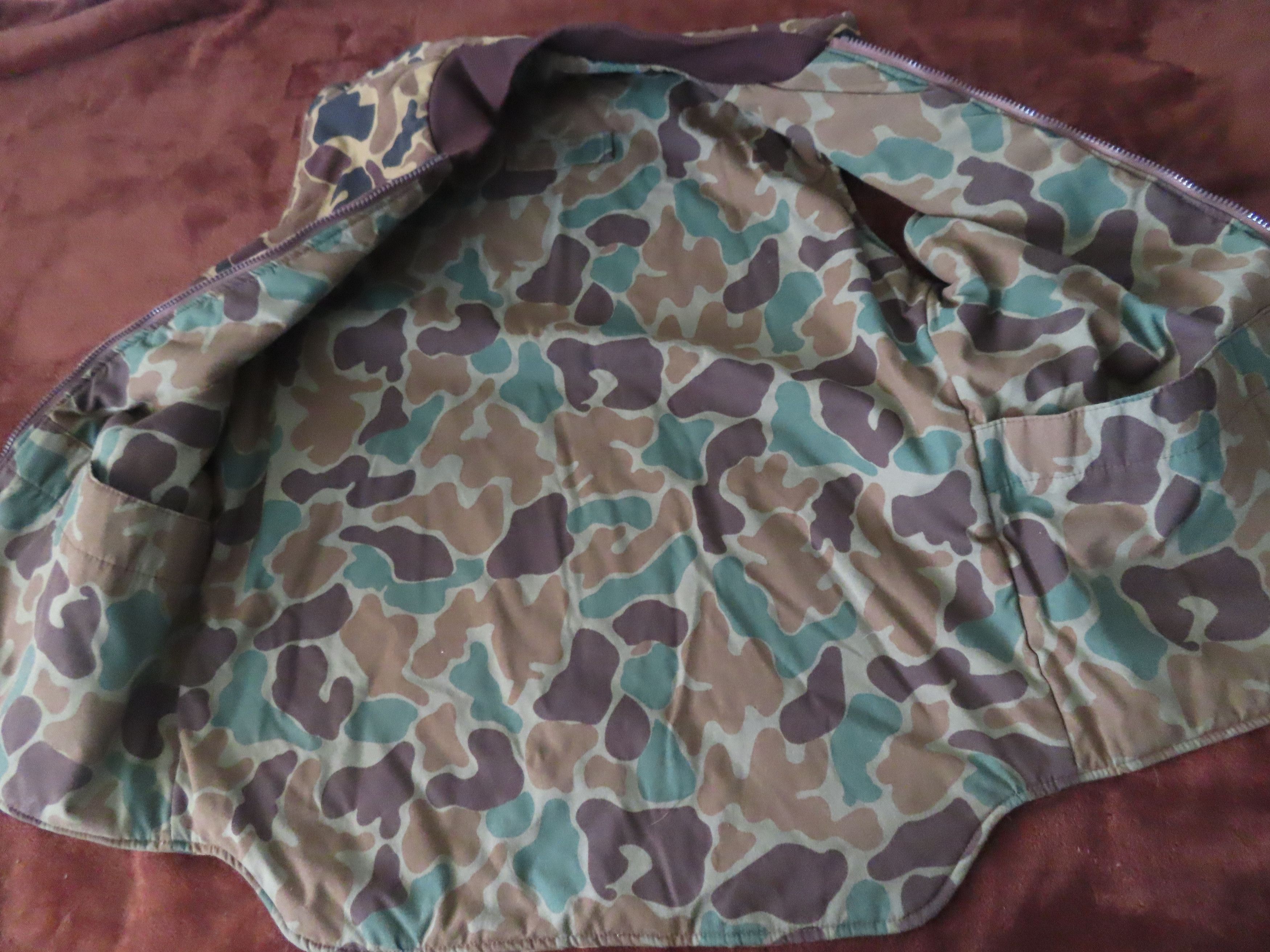 Vintage Woolrich Goretex tan Camo Jacket W/ reverse Vest