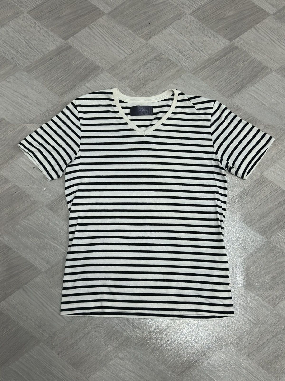 wjk Wjk®️ 1 miles Stripes V-Neck S/S Tee Size US M / EU 48-50 / 2 - 2 Thumbnail