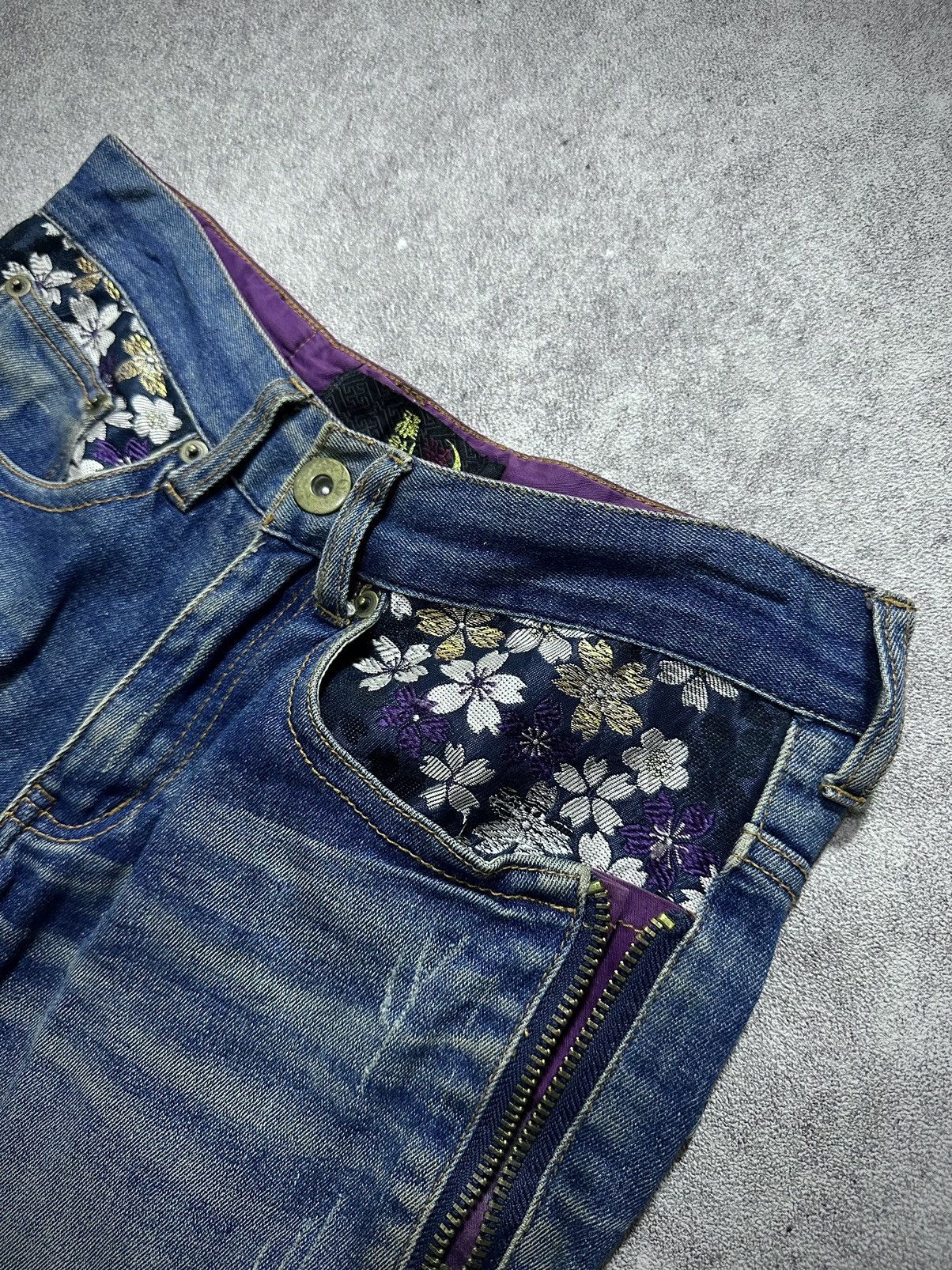Japanese Brand Japanes Brand Embroidery Karakuri Style Jeans Size US 28 / EU 44 - 6 Thumbnail