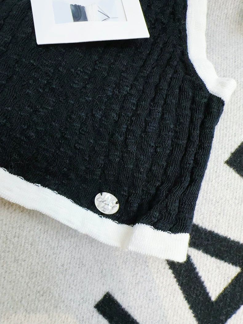 Chanel Chanel 22C Black White Halter Crop Top Size M / US 6-8 / IT 42-44 - 9 Thumbnail