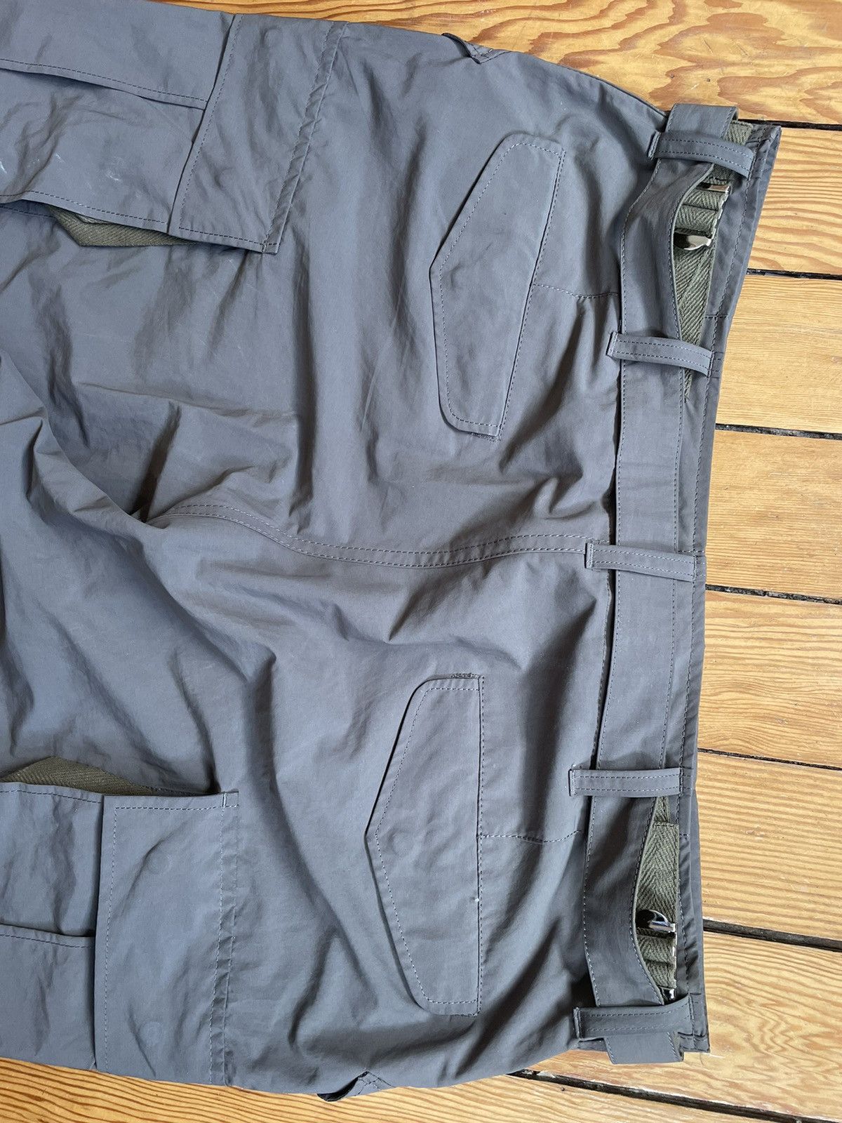 Sacai SACAI Taupe Matte Cargo Pants, Size 3, Grey,Adjustable waist Size US 34 / EU 50 - 5 Thumbnail