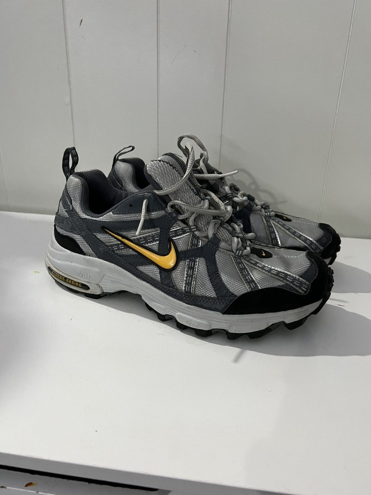 image of Nike Acg Trail Alvord Series 4 Shoes in Grey, Men's (Size 9)