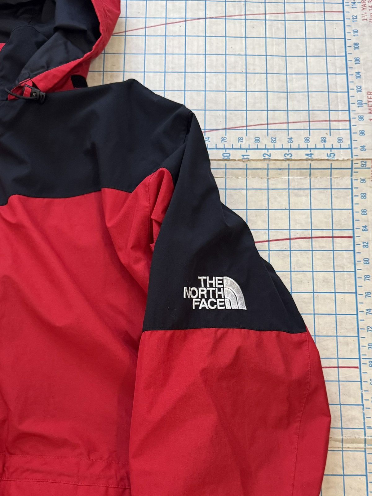 The North Face Vintage The North Face Hydroseal Jacket Black and Red Size L Size US L / EU 52-54 / 3 - 8 Thumbnail