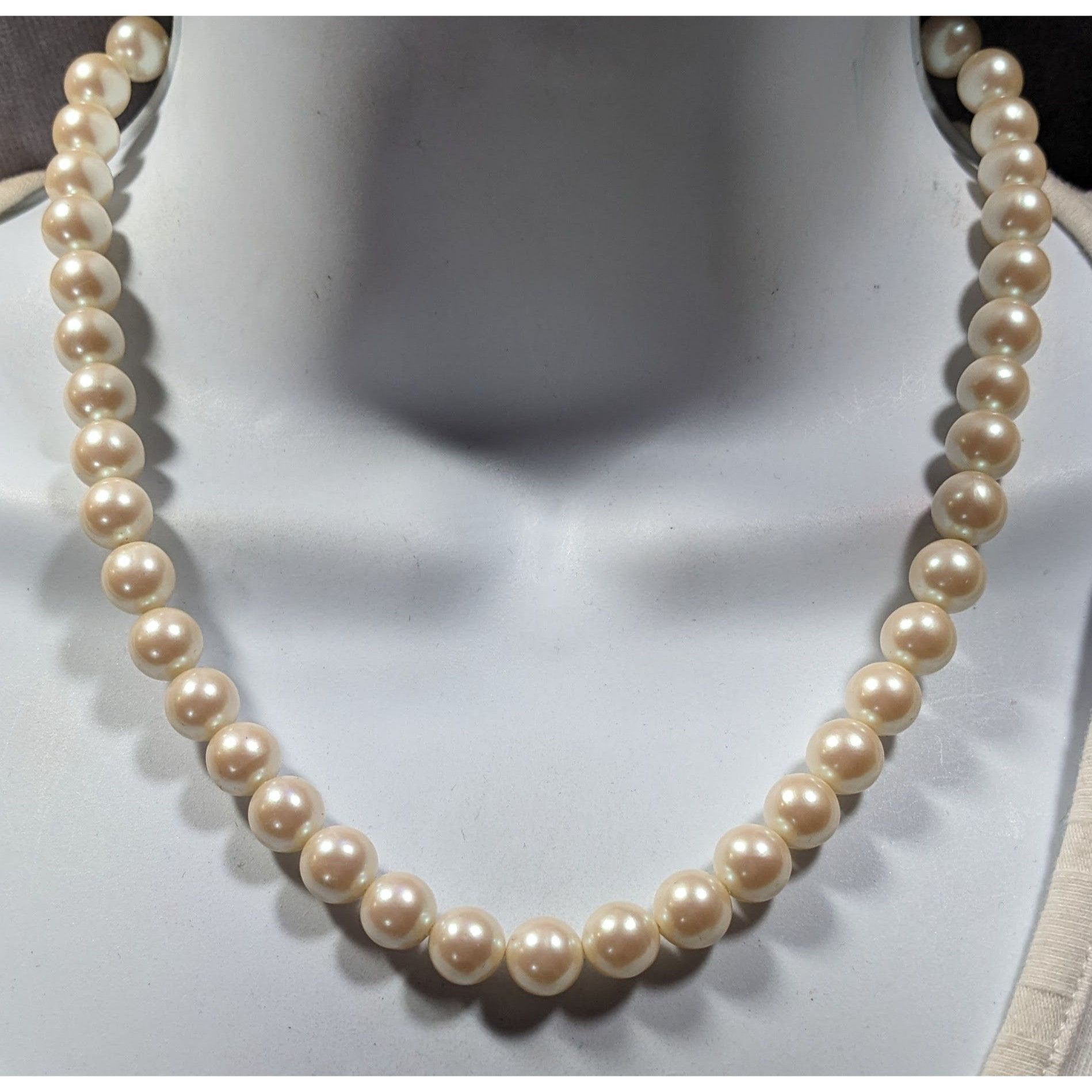 Monet Vintage Monet Faux Pearl Cream Beaded Necklace Size ONE SIZE - 2 Thumbnail