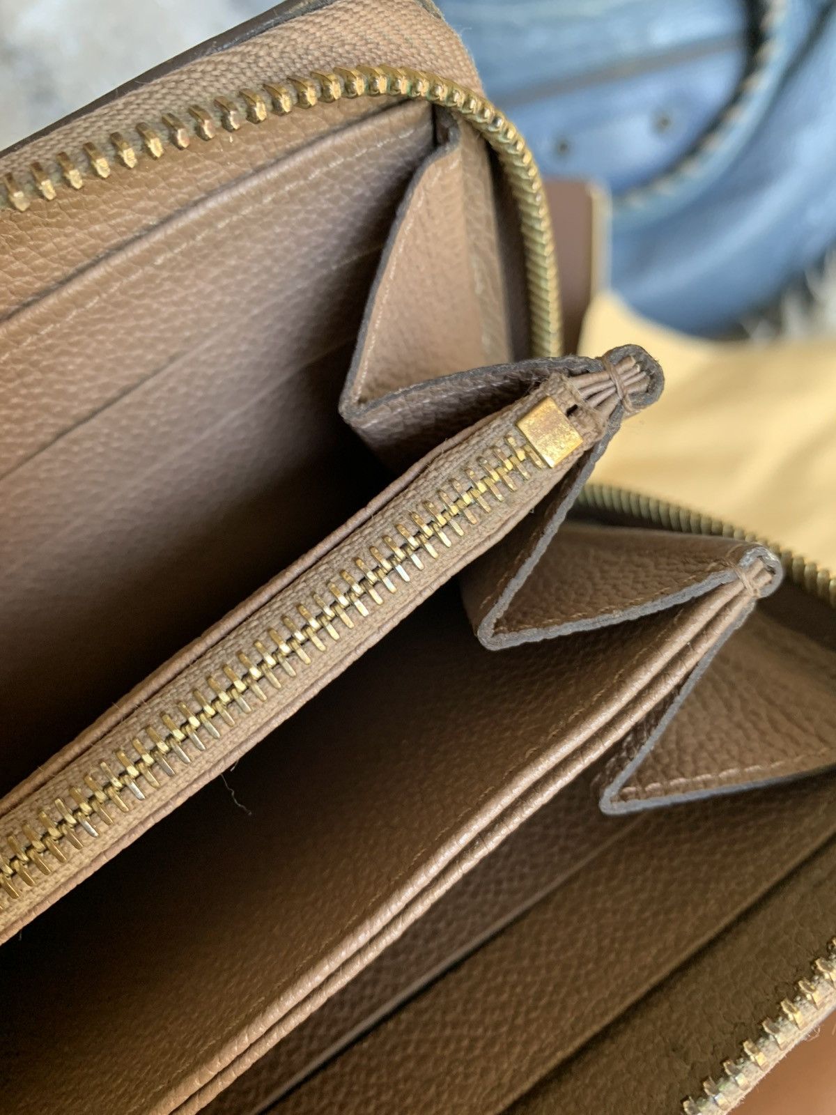 Louis Vuitton Authentic Louis Vuitton Zippy Empreinte Wallet Turtledove Size ONE SIZE - 12 Thumbnail