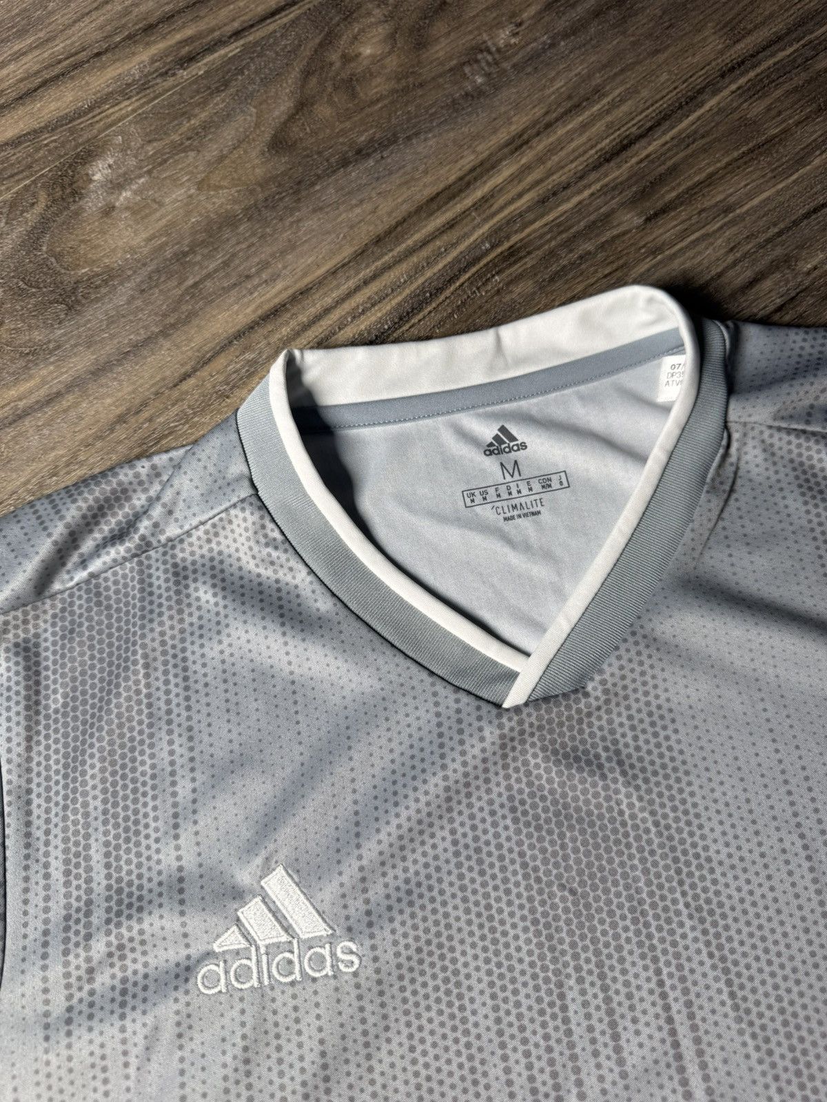 Adidas Adidas Black and Gray V-Neck Jerseys Mens Size US M / EU 48-50 / 2 - 6 Thumbnail