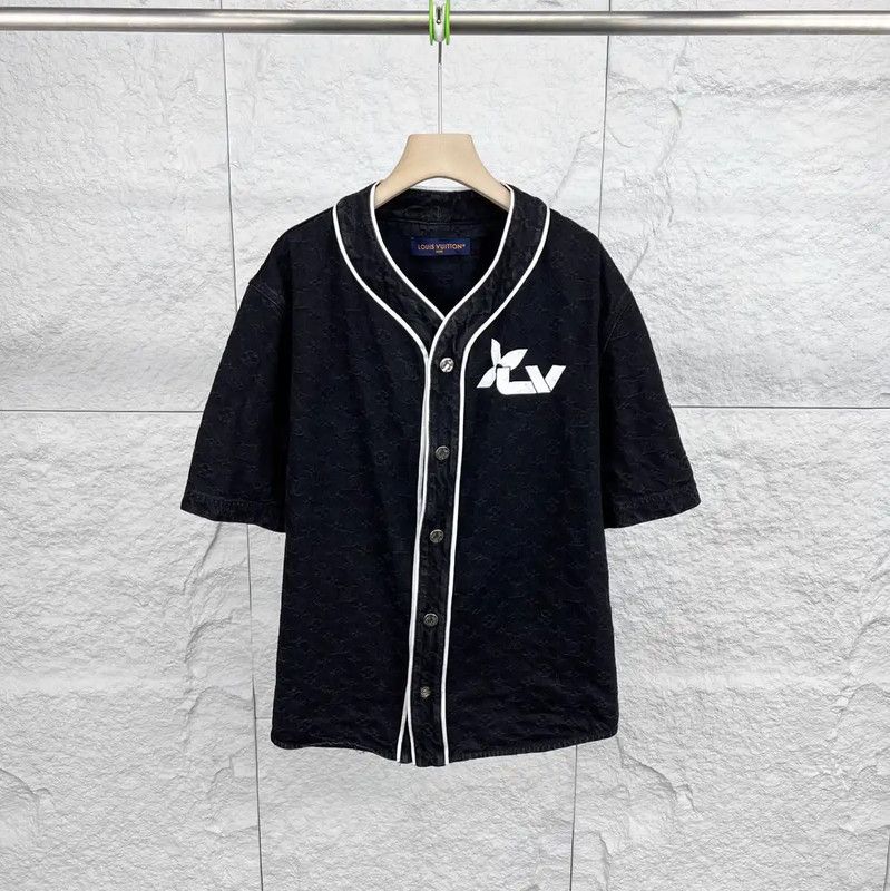 Louis Vuitton Louis Vuitton Black Cotton T-Shirt 0089 Size L / US 10 / IT 46 - 1 Thumbnail