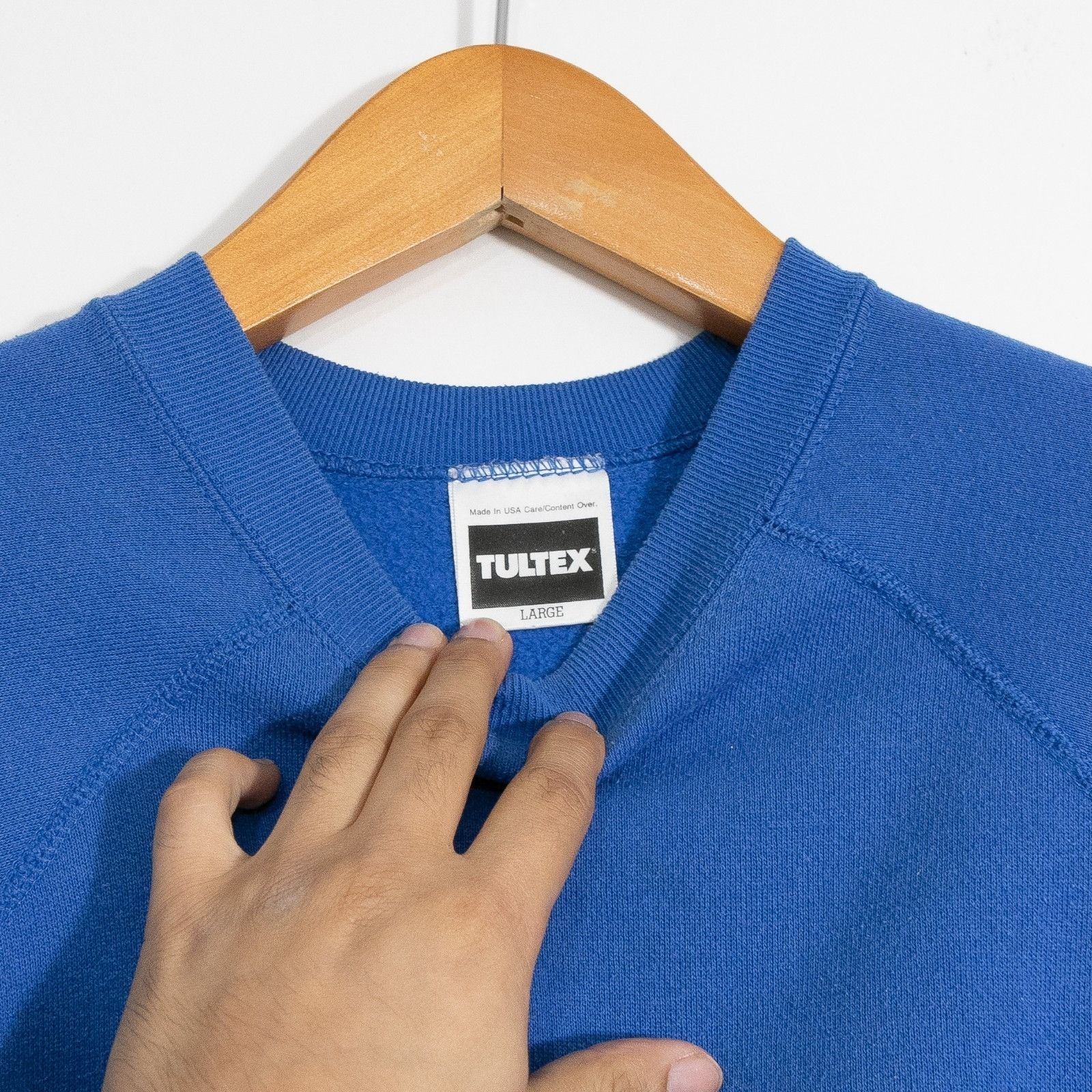 Tultex Vintage 90s Tultex Blank Sweatshirt Mens Large - Distressed Size US L / EU 52-54 / 3 - 6 Thumbnail