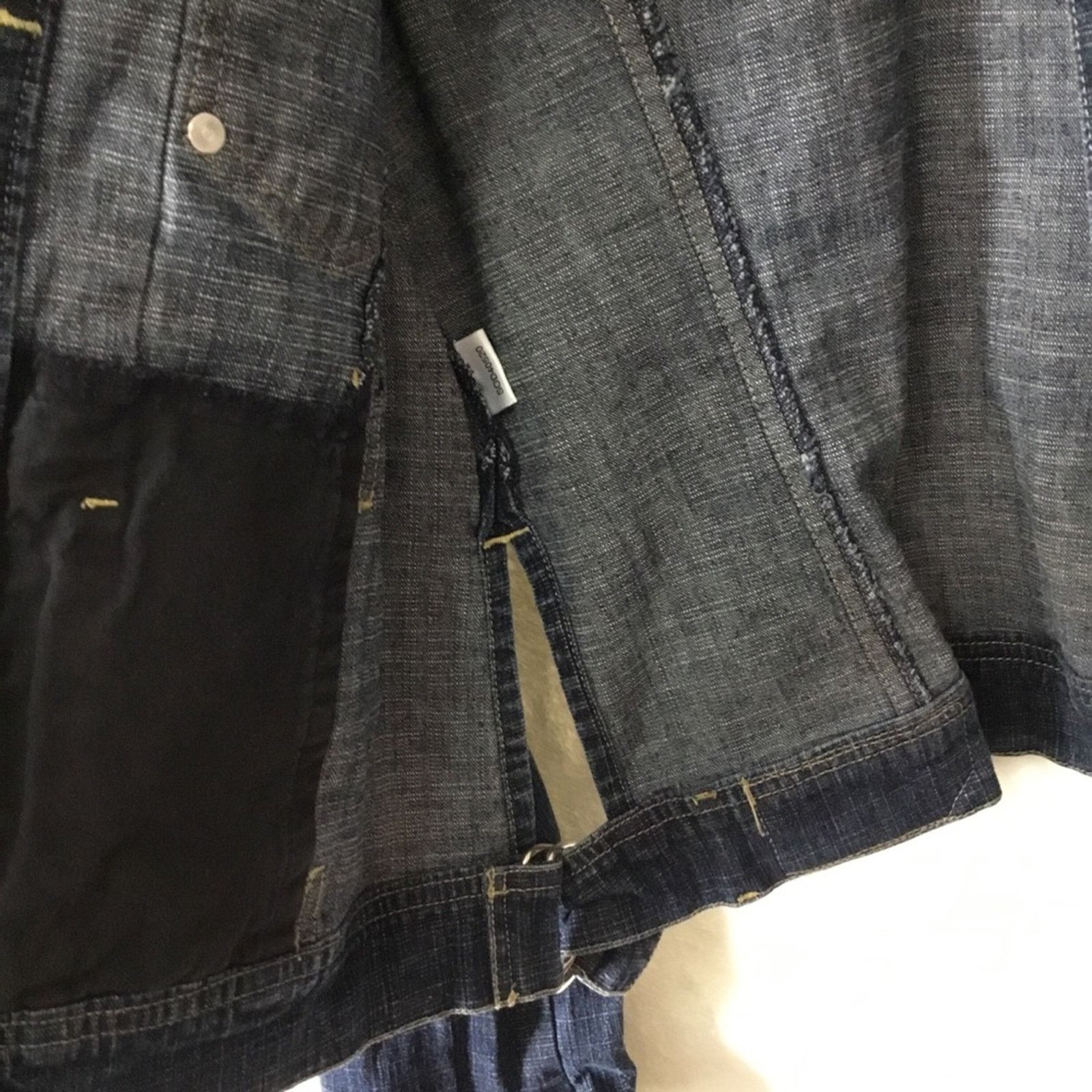 Bcbgmaxazria BCBGMaxAzria Jeans Cropped Jean Jacket Size XS / US 0-2 / IT 36-38 - 16 Thumbnail