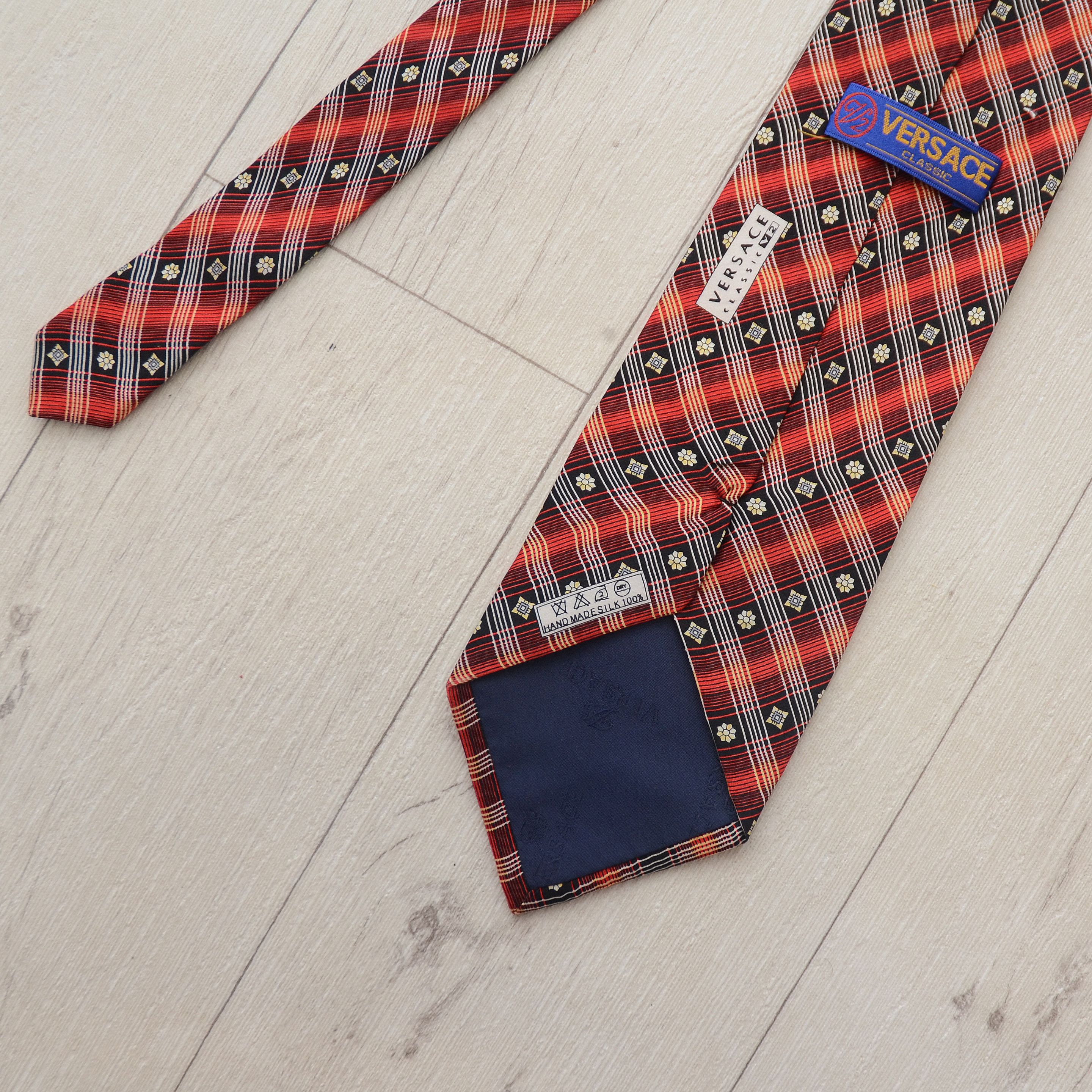 Versace × Vintage Vintage Rare Versace Classic V2 Tie Medusa Monogram Red Size ONE SIZE - 14 Thumbnail