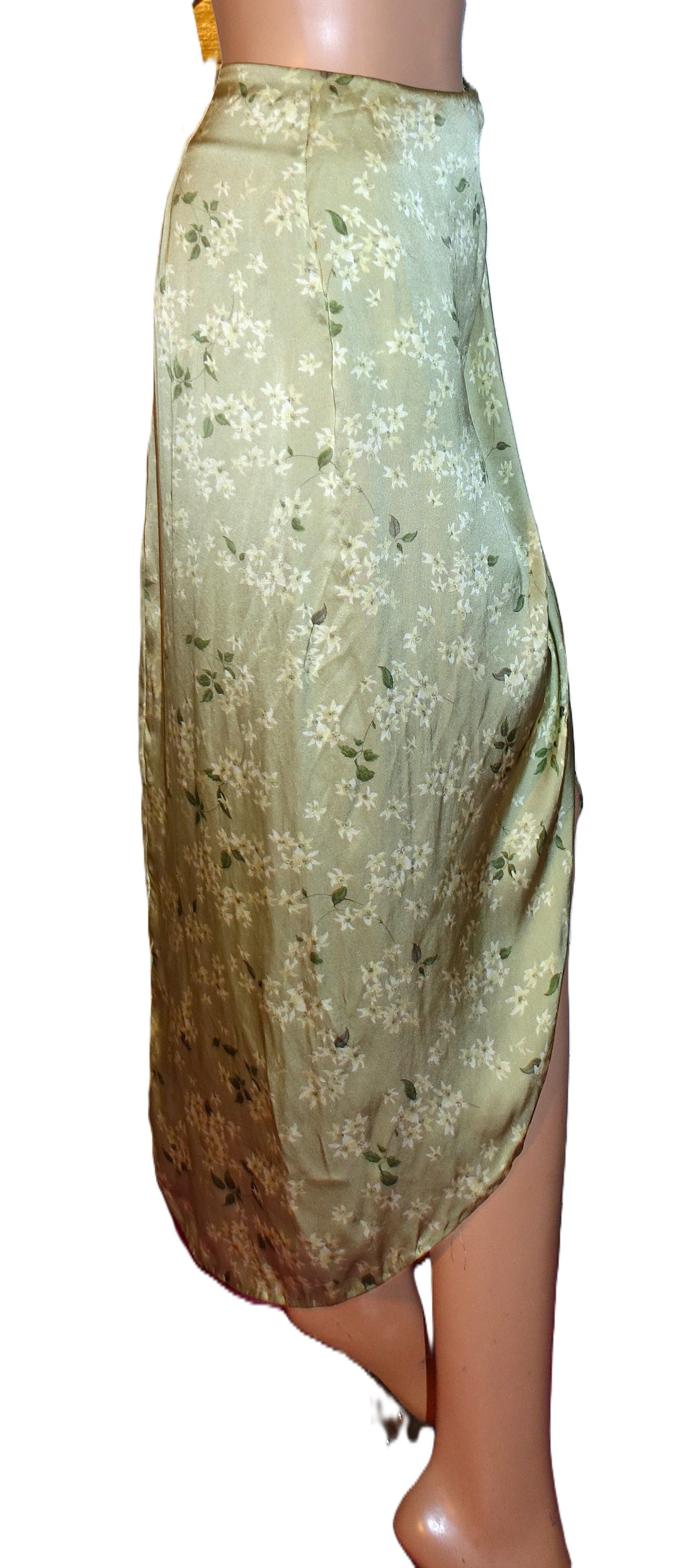 Rebecca Taylor Rebecca Taylor Green Silk Floral Wrap Skirt 0 Size 24" / US 00 / IT 34 - 6 Thumbnail