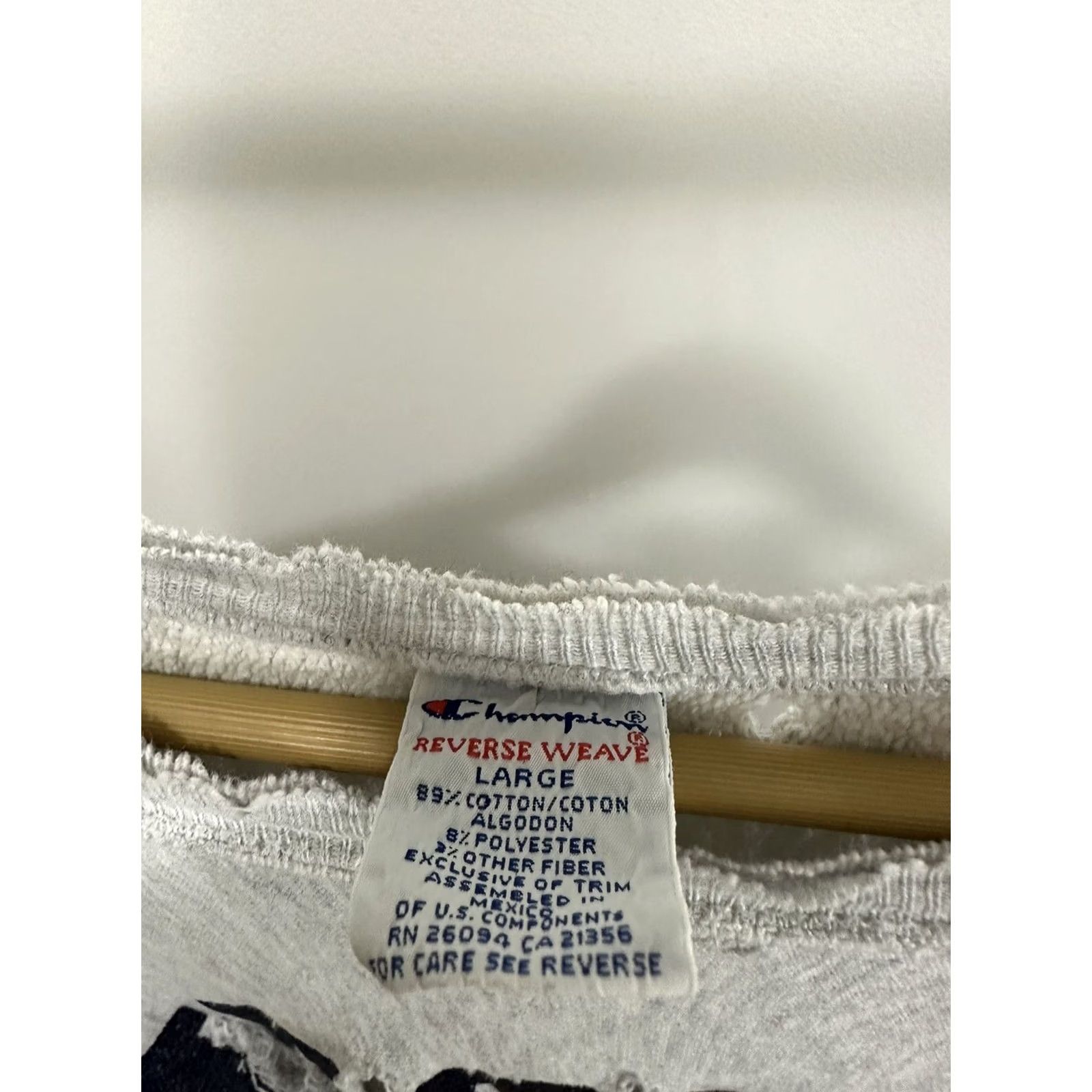 Champion VTG Champion Reverse Weave Sweatshirt Distressed WORN WIP Gray L Men Mens Shirt Pullover 90s Virginia Size US L / EU 52-54 / 3 - 3 Thumbnail