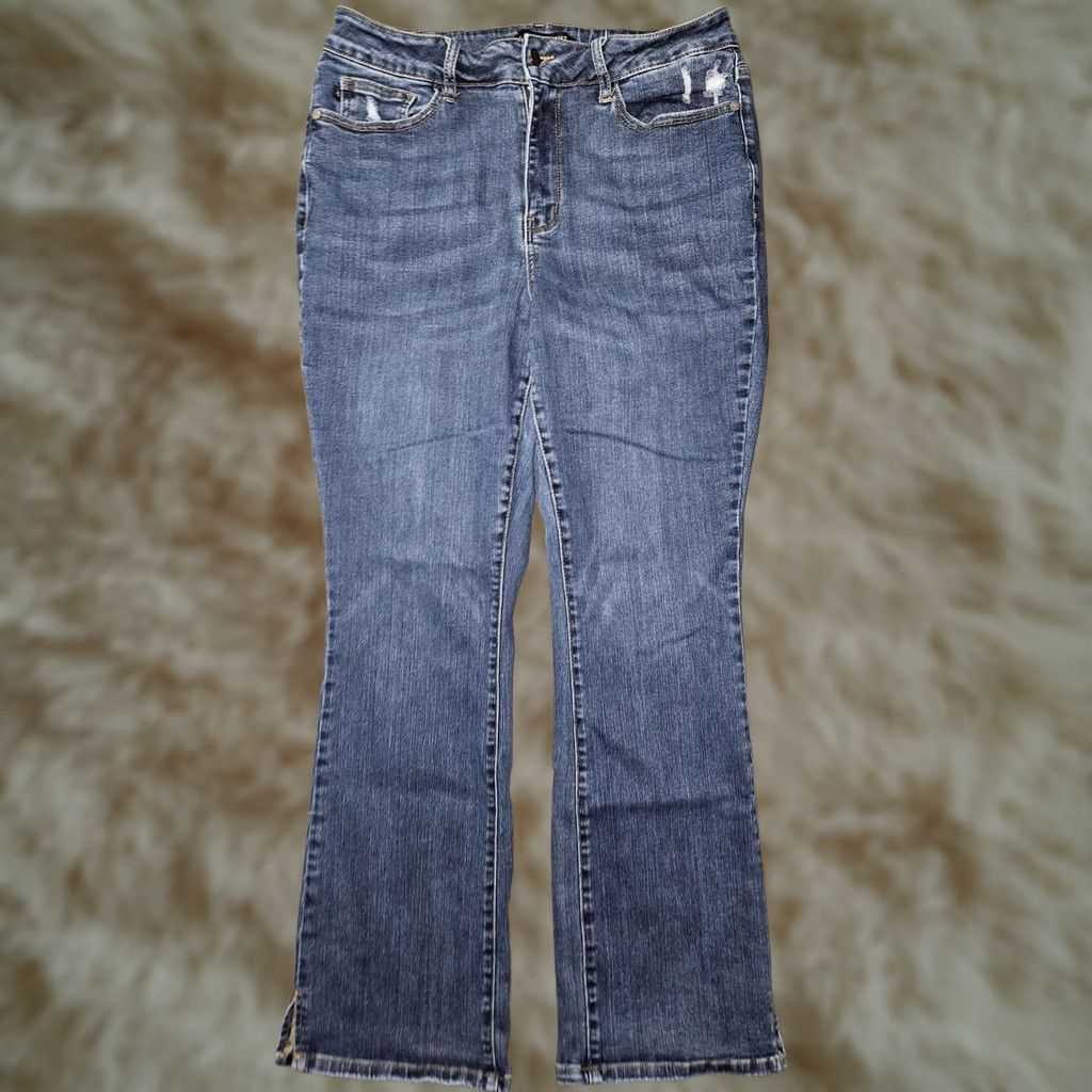 Denime Judy Blue Jeans Womens 14W Blue Distressed Bootcut Stretch Denim Mid Rise J88229 Jeans Women Distressed Pockets Logo Button Zip Fly Size 36" / US 14 / IT 50 - 1 Thumbnail