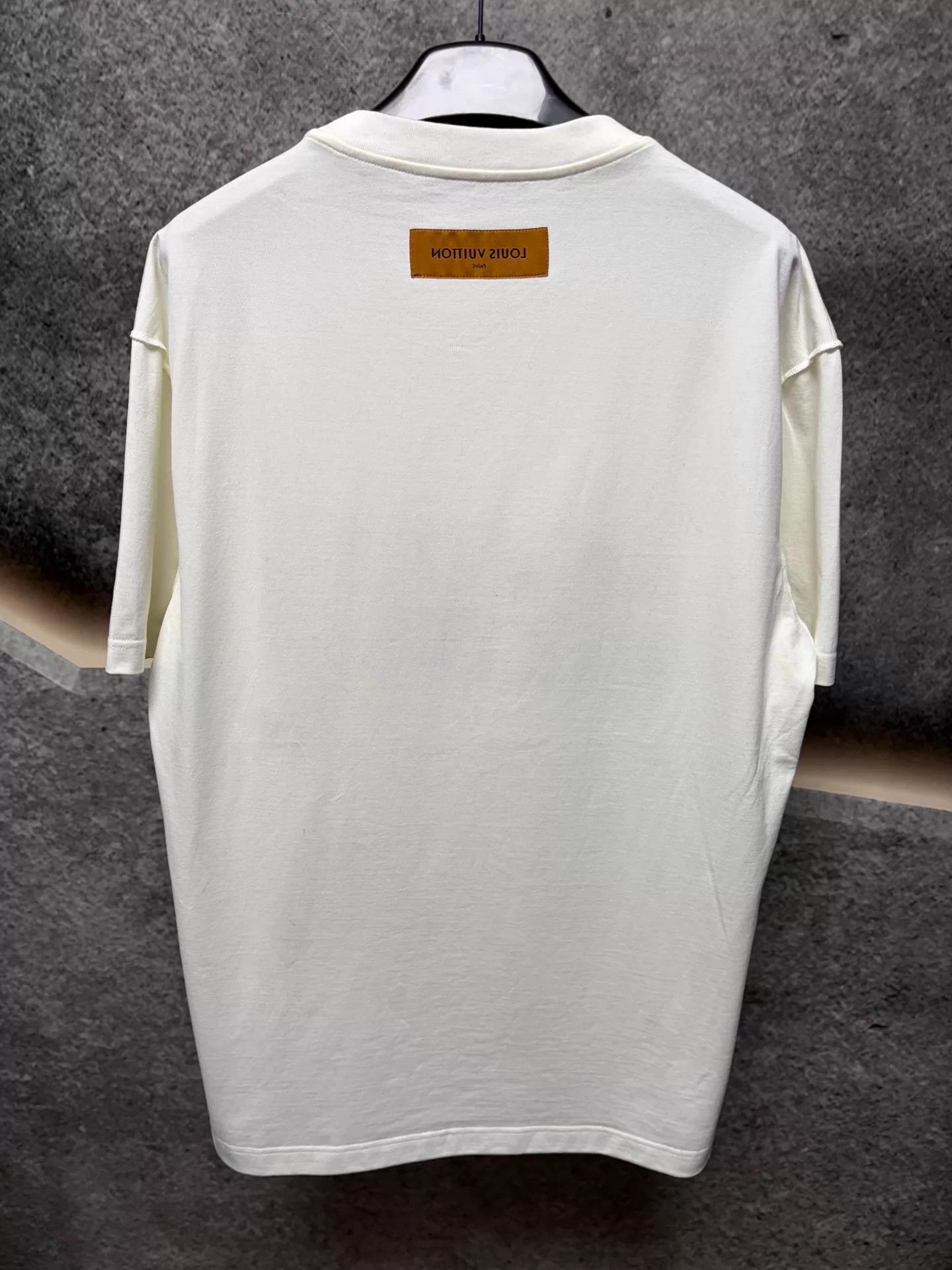 Louis Vuitton LV Signature T-shirt XL Near New Size US XL / EU 56 / 4 - 2 Thumbnail