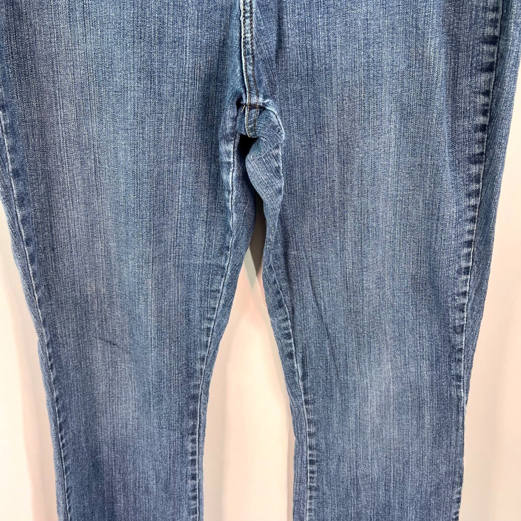 Lee Lee Jeans Main Selling Point: Comfort Waistband Stretch Straight Leg Blue Denim Size 36X30 Mens Size US 36 / EU 52 - 3 Thumbnail