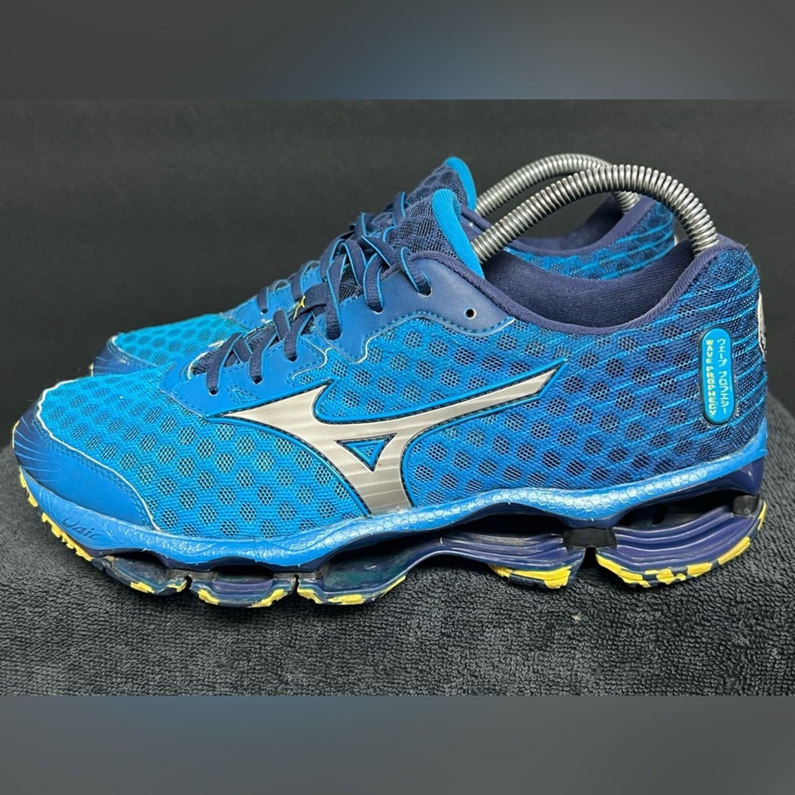 Mizuno Mizuno wave rider 10 white/Sunny lime/silver | Grailed