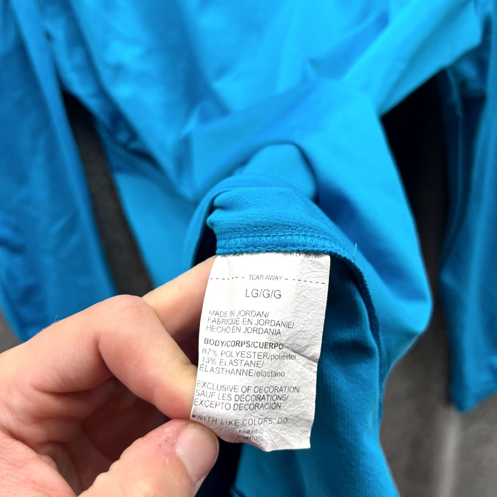 Under Armour VINTAGE Under Armour Sweatshirt Men L Light Blue Athletic ColdGear PUllover Logo Pattern Solid Size US L / EU 52-54 / 3 - 4 Thumbnail