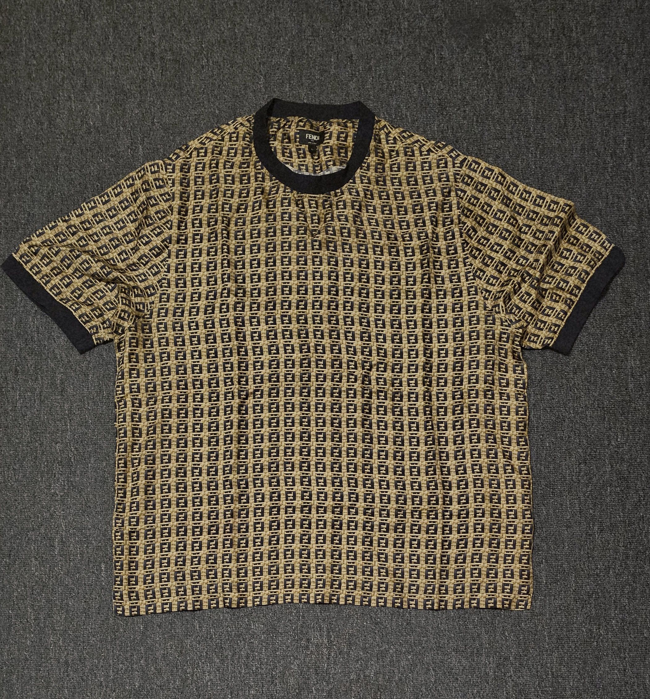 Fendi Fendi men's FF silk oversize T-shirt size L like new Size US L / EU 52-54 / 3 - 2 Thumbnail