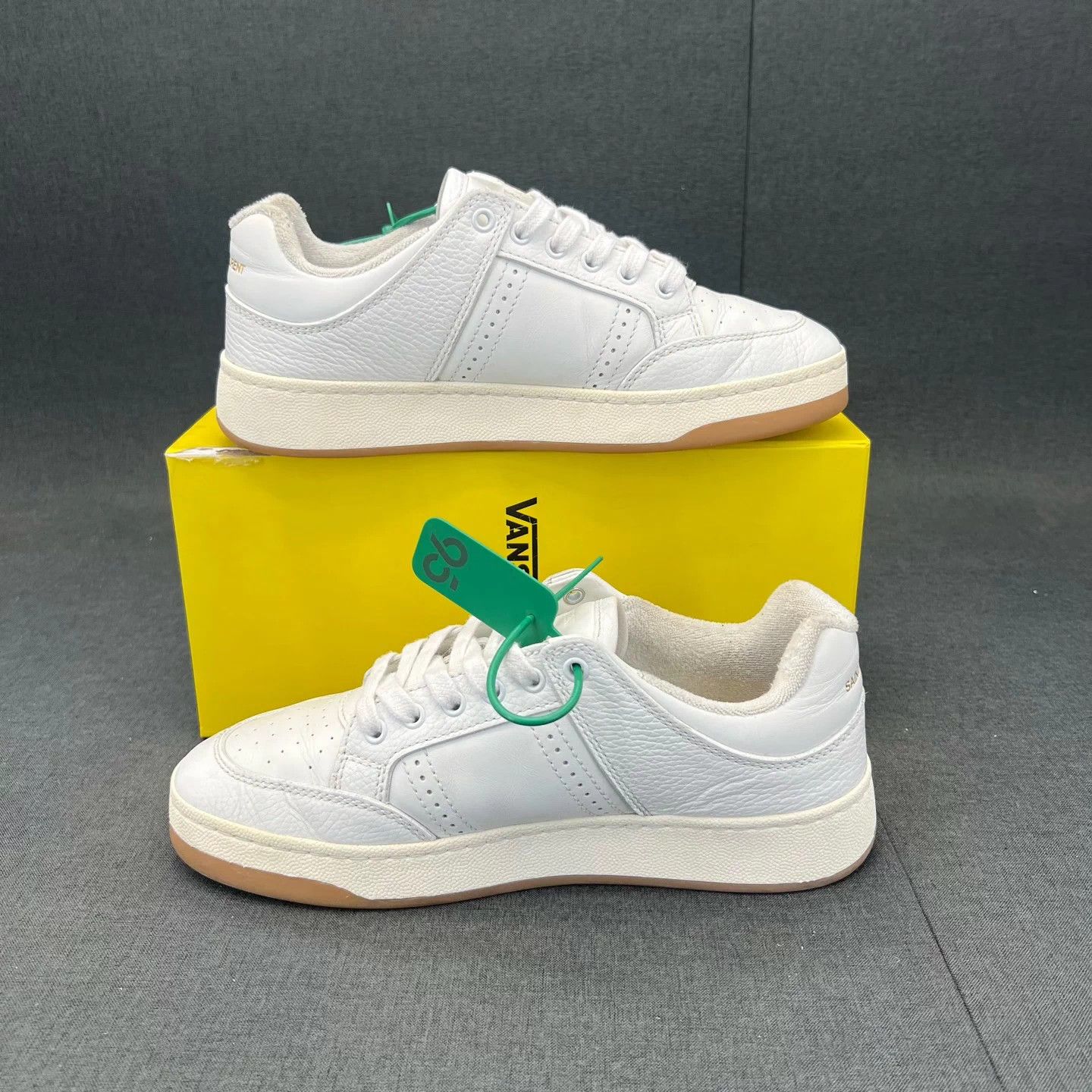 Saint Laurent Paris SAINT LAURENT SL/61 white 41 new, minor inner lining wear Size US 8 / EU 41 - 2 Thumbnail