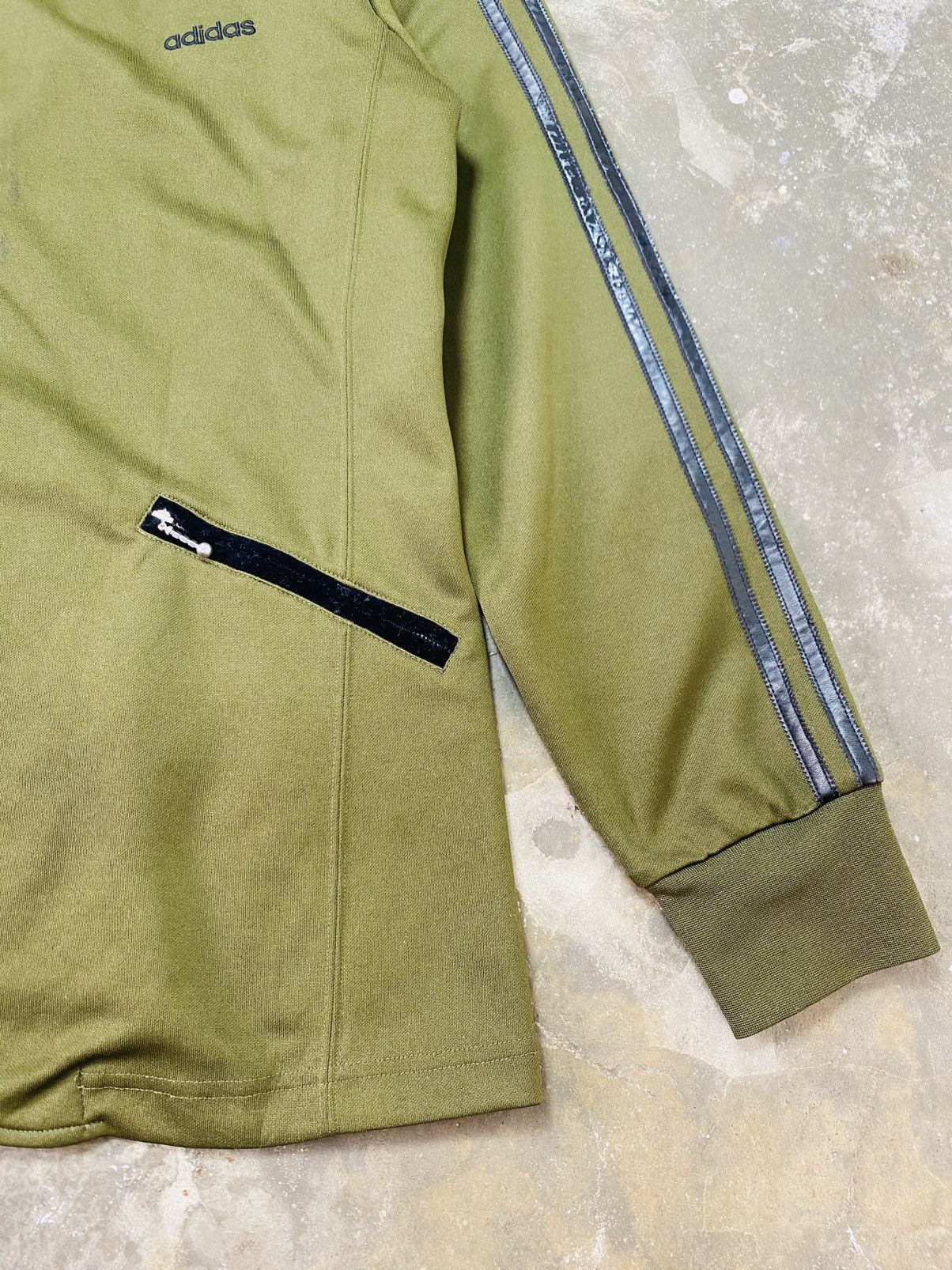 Adidas Rare Adidas Zipper Hoodie Jacket Size US M / EU 48-50 / 2 - 5 Thumbnail