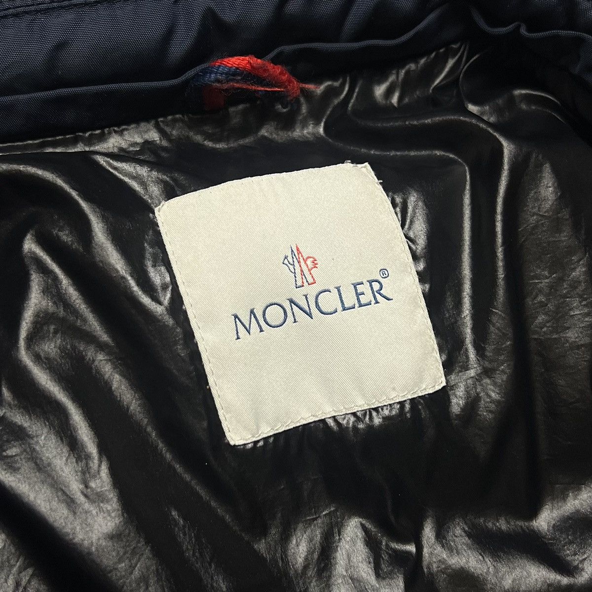 Moncler Moncler Loup Giubbotto down jacket Size M / US 6-8 / IT 42-44 - 11 Thumbnail
